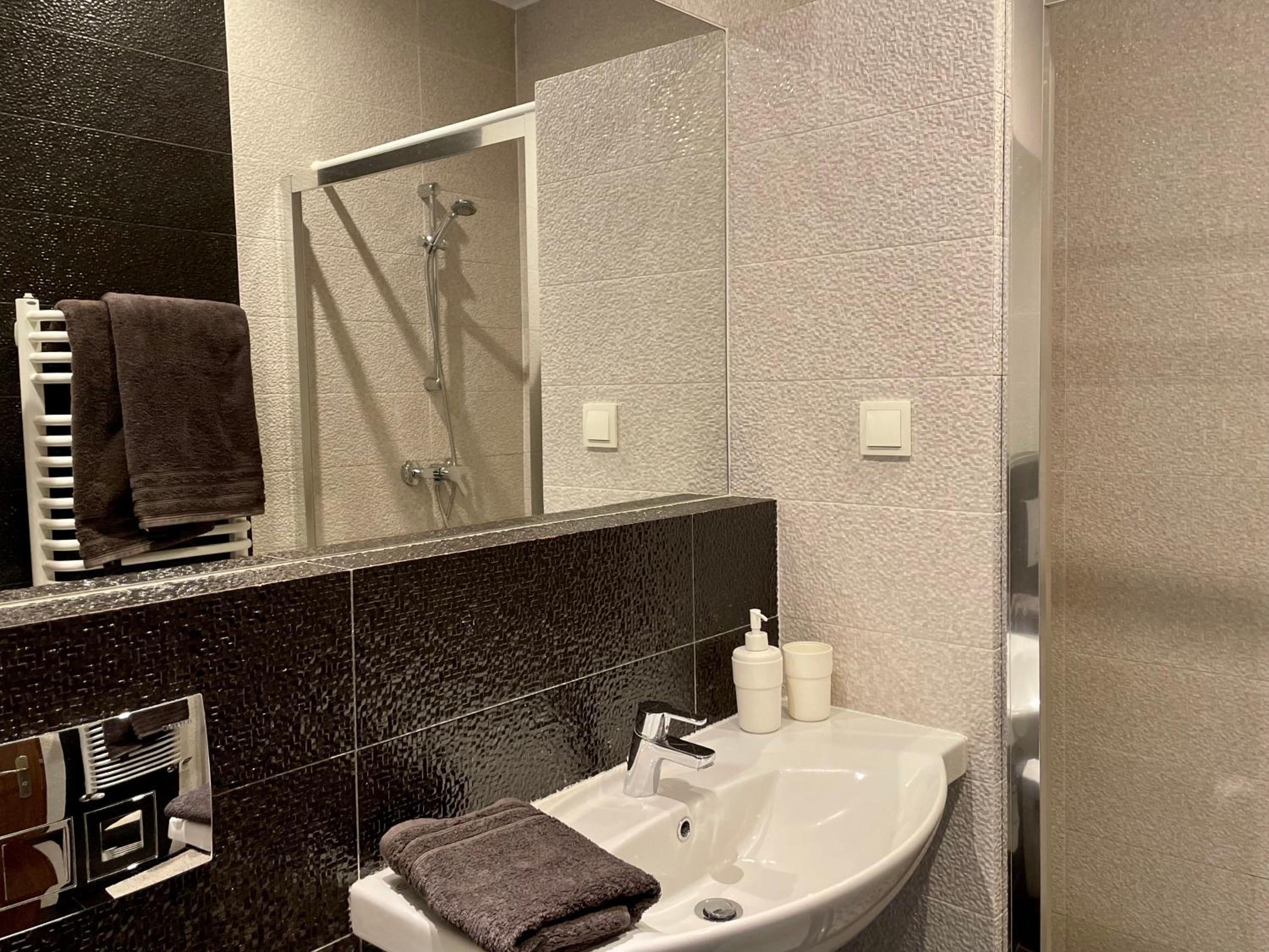 Apartment II - Photo 8