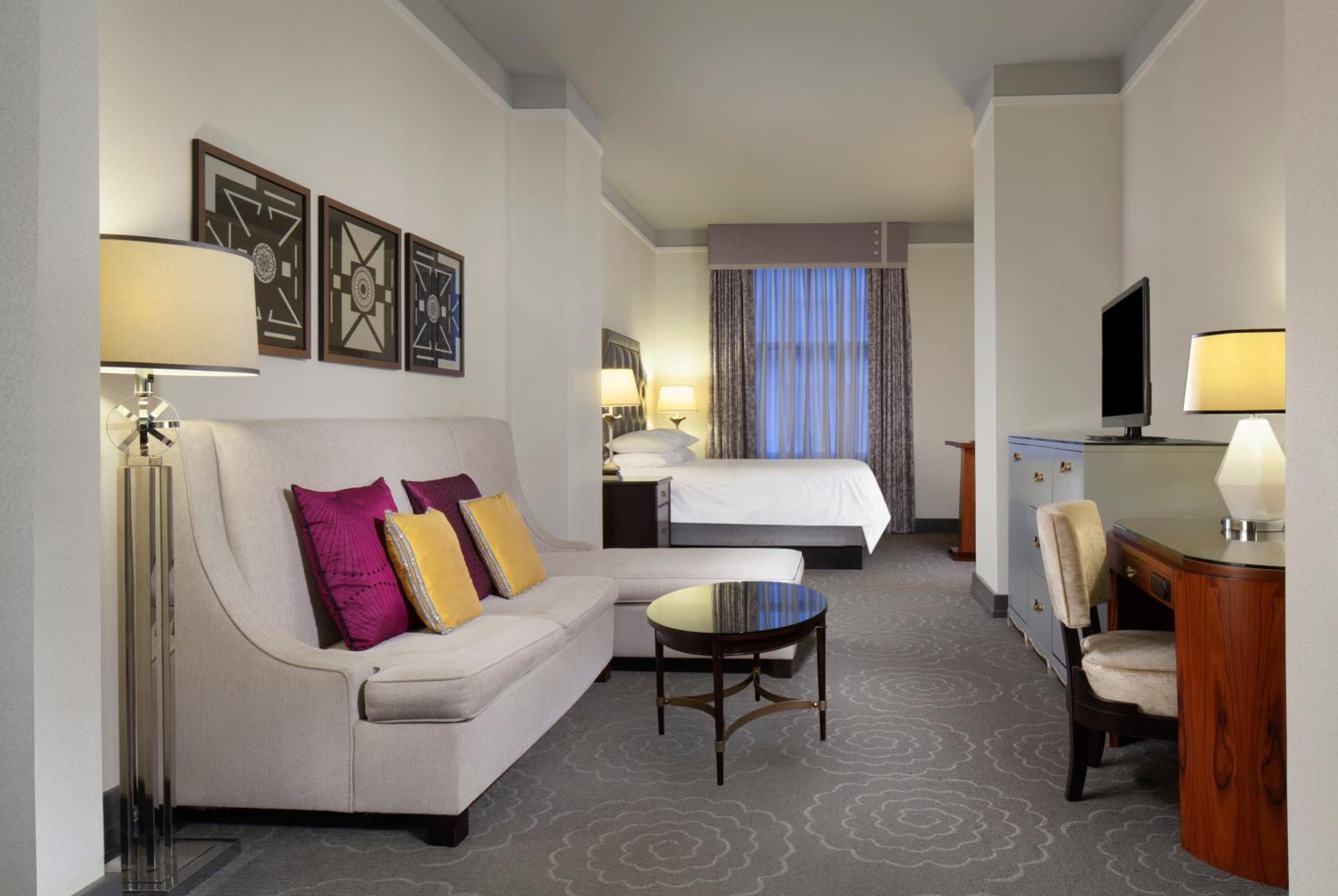 Premium King Room - Photo 1