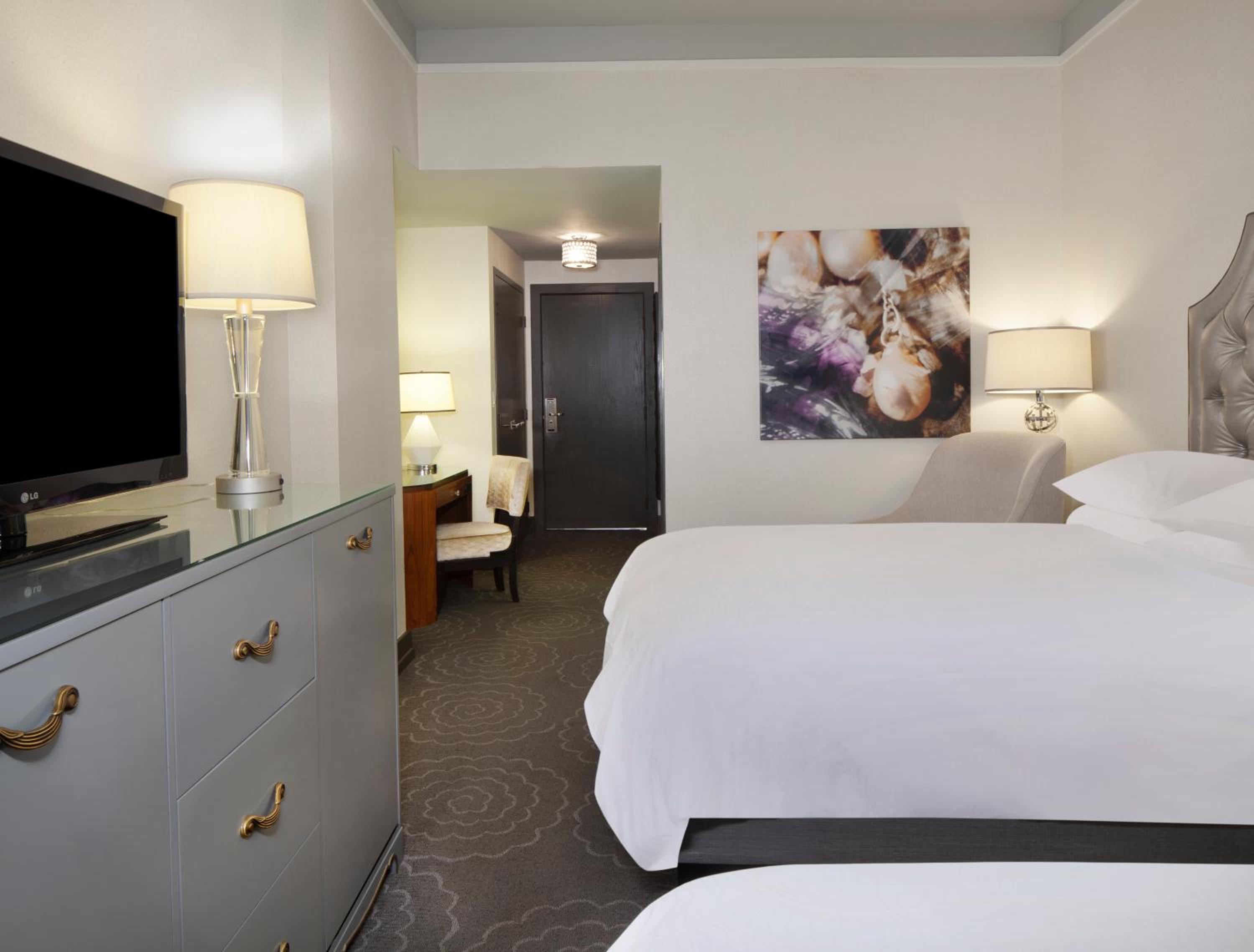 Deluxe Double Room with Two Double Beds - Photo 1