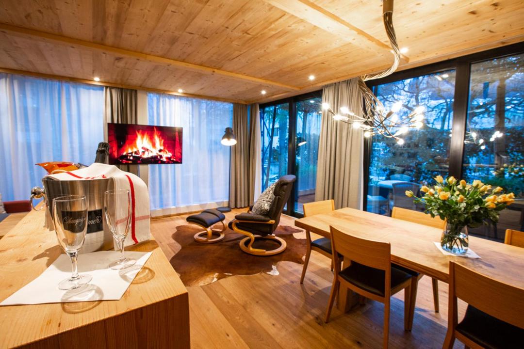 Deluxe Apartment