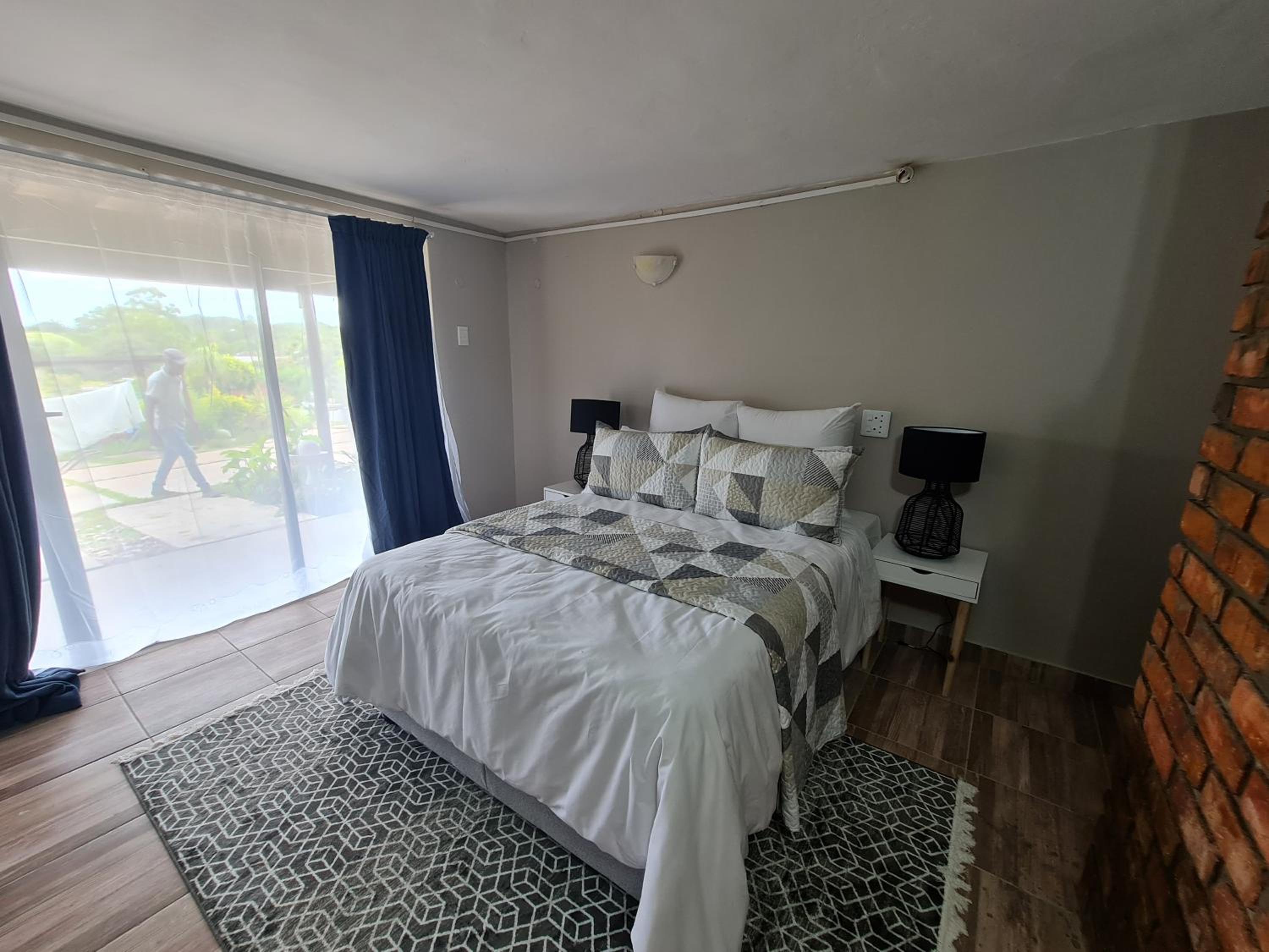 Deluxe Double Room with Shower - Photo 16