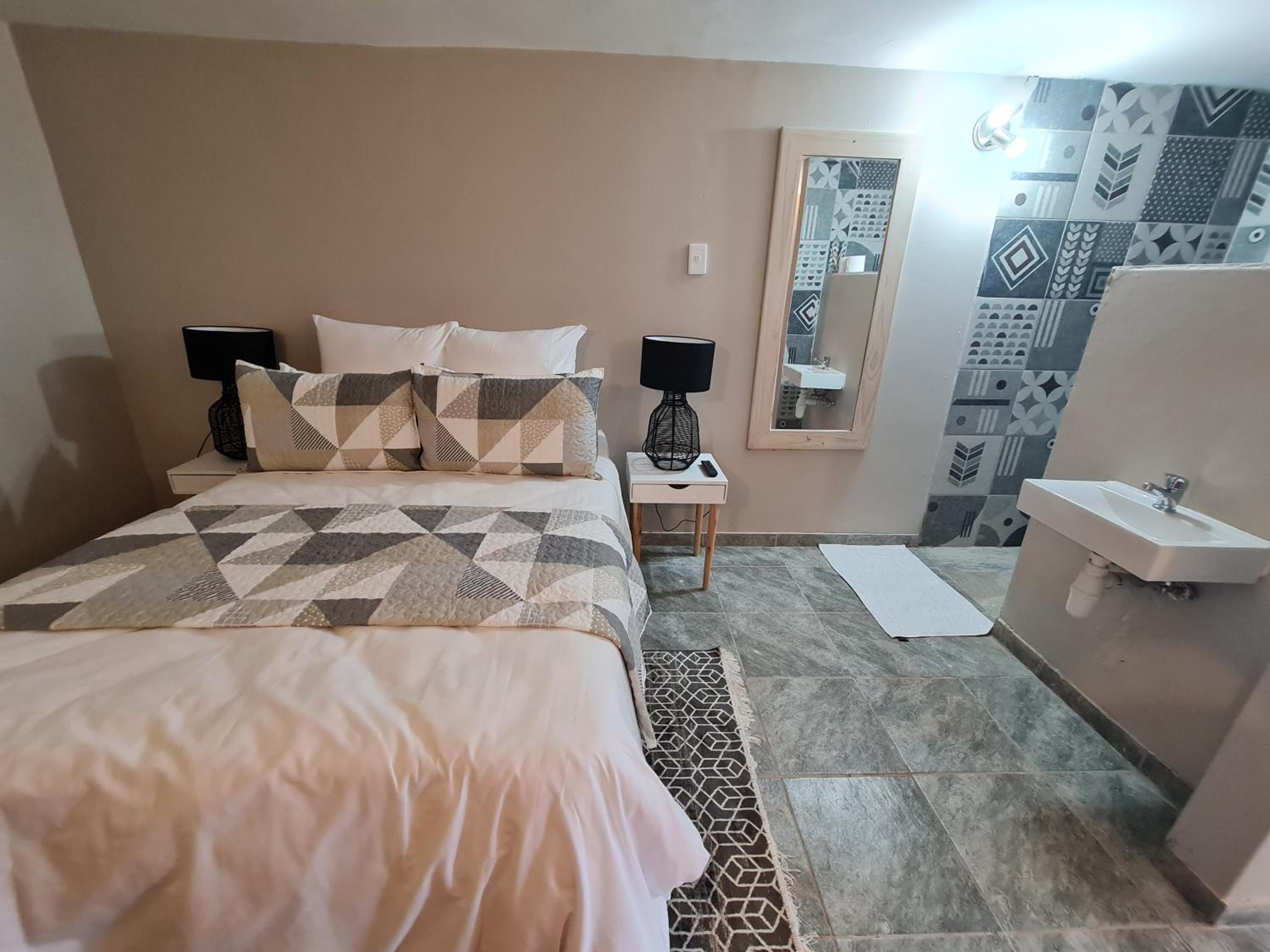 Deluxe Room - Photo 2