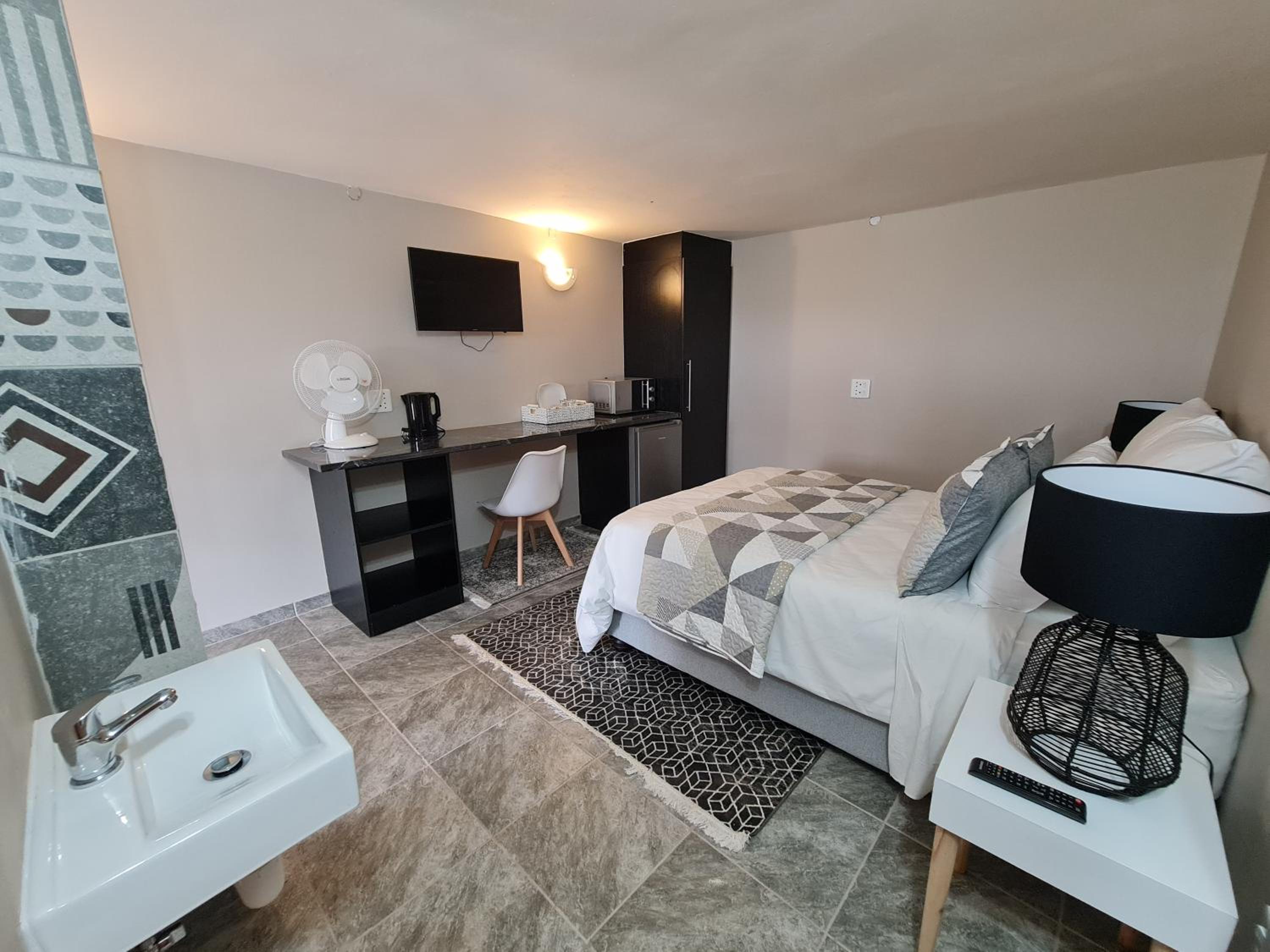 Deluxe Room - Photo 1