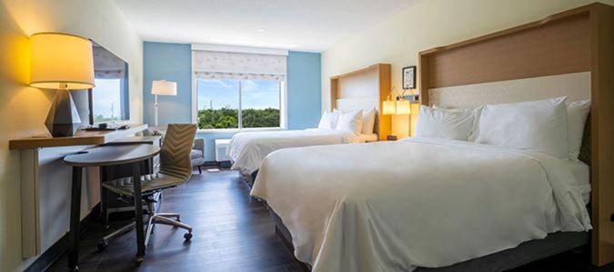 Standard Room with Two Queen Beds - Photo 1