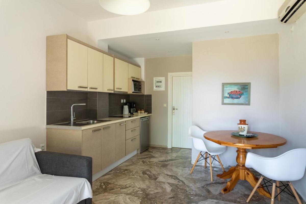 One-Bedroom Apartment - Photo 10