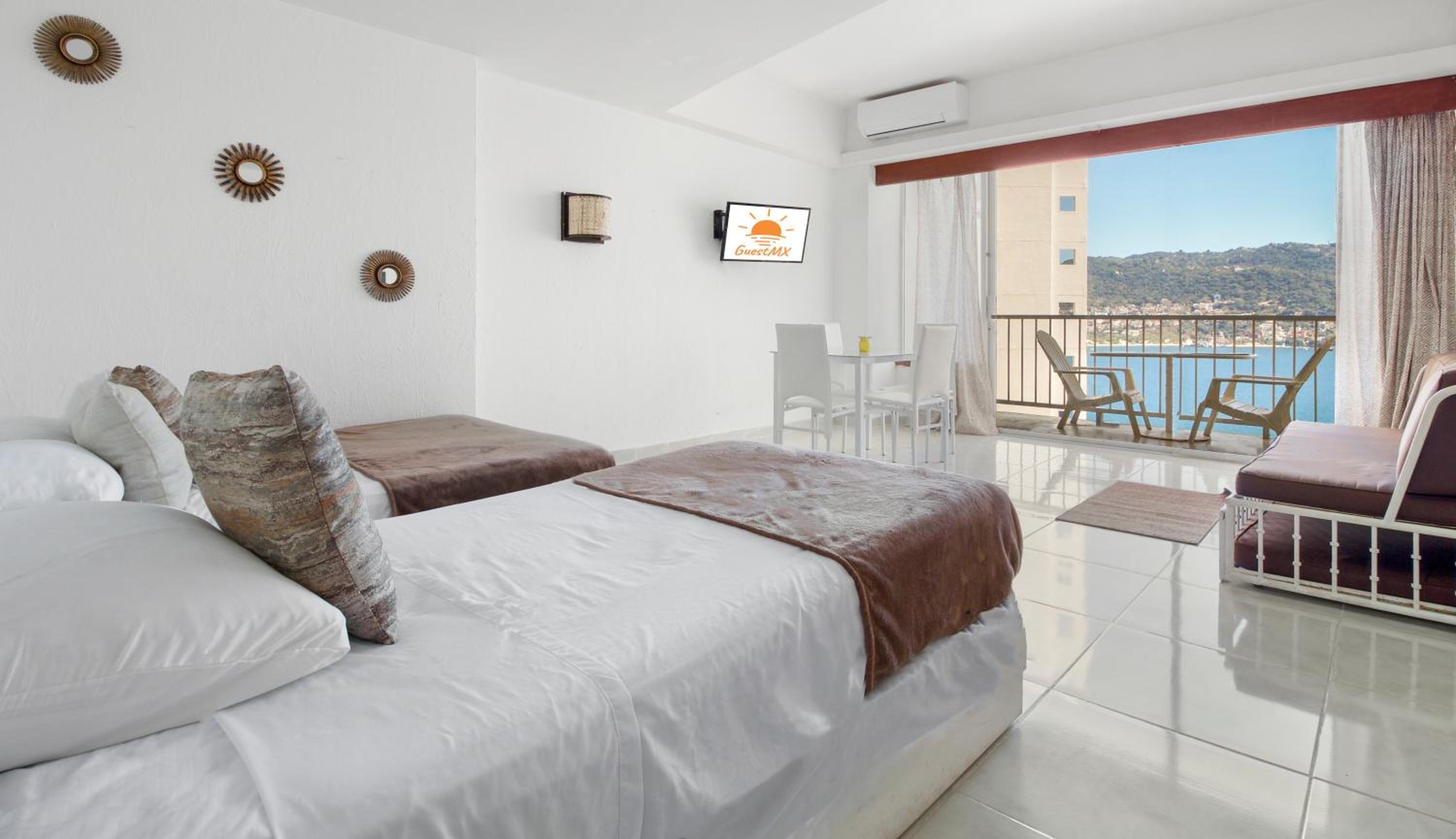 Studio Apartment with Sea View
