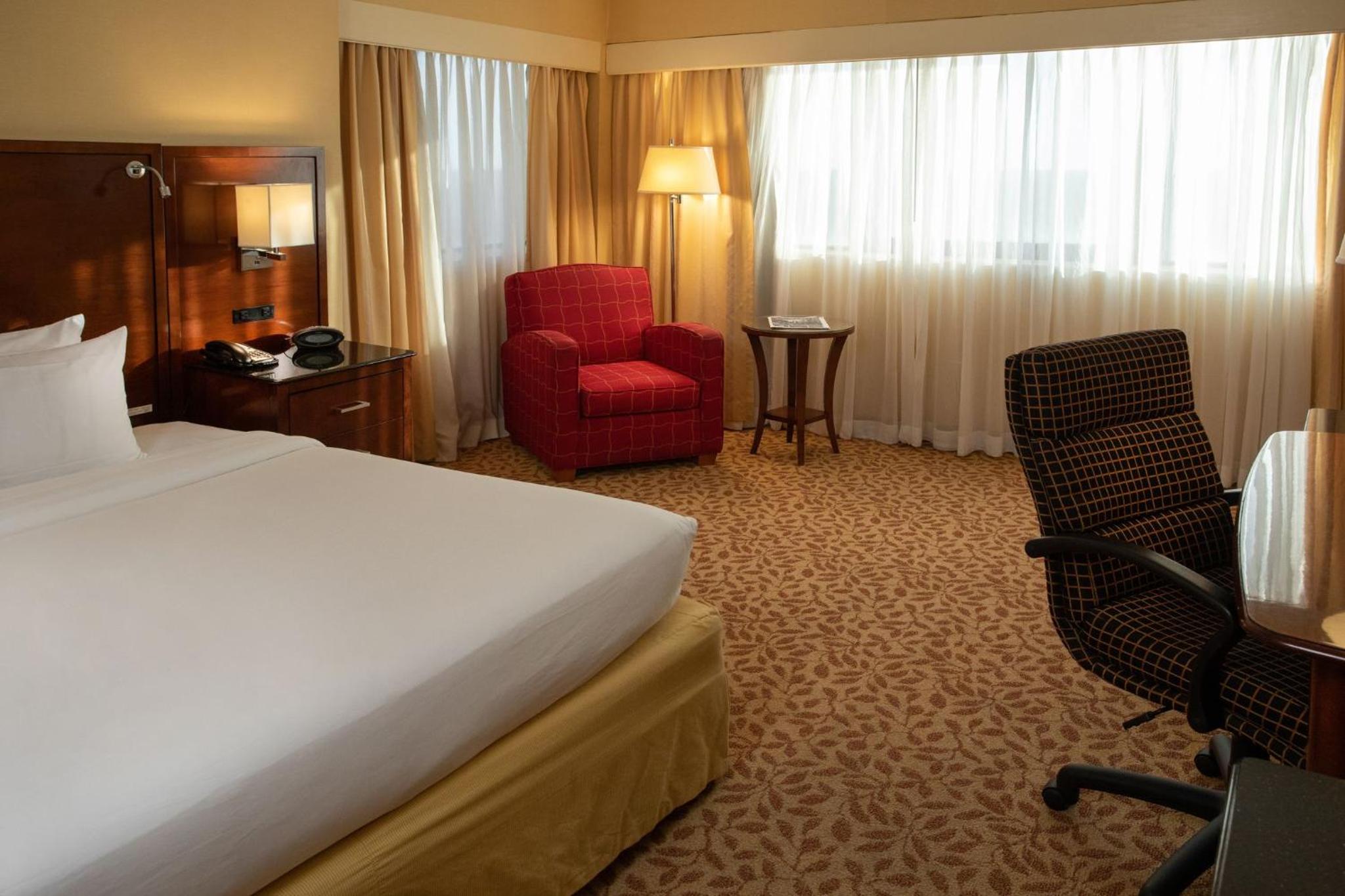 Standard King Room - Photo 3