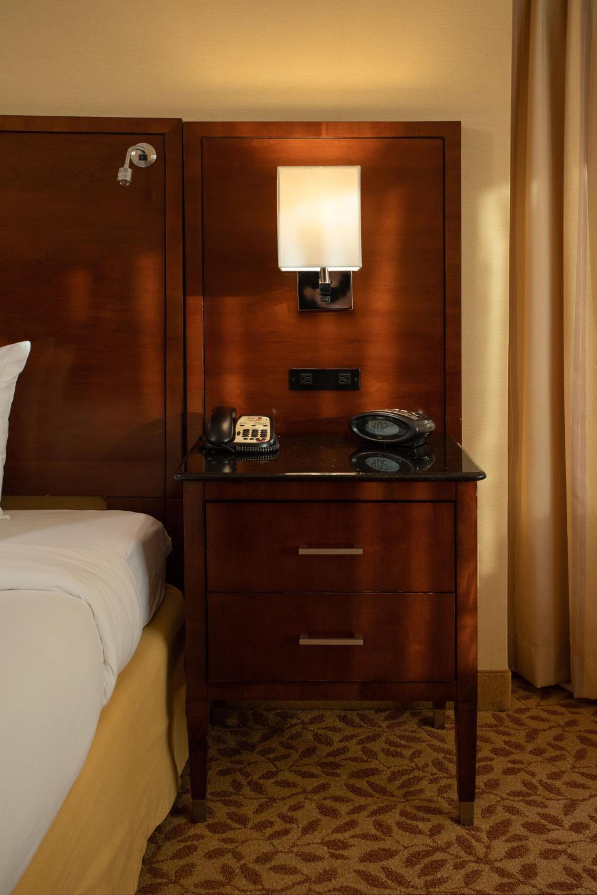 Standard King Room - Photo 1