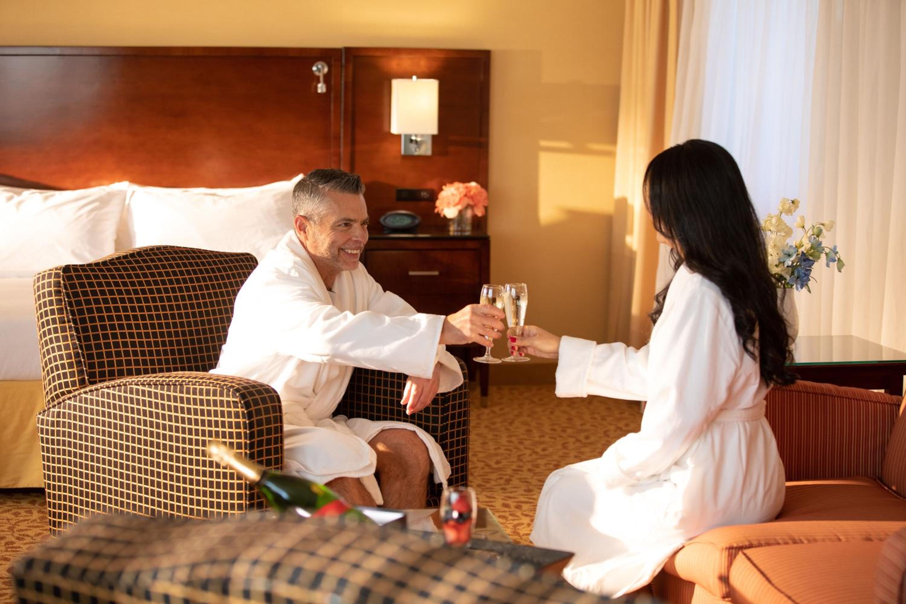 Executive Suite - Photo 4