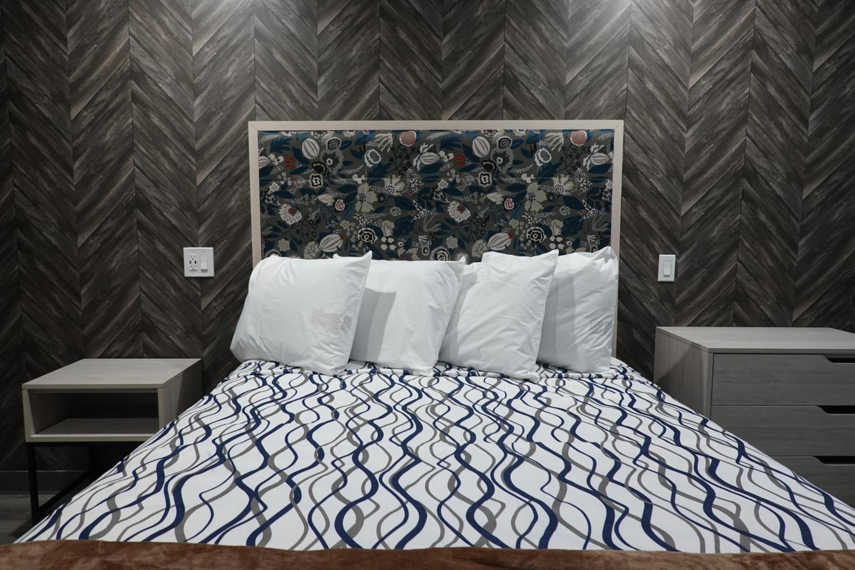 Deluxe Queen Room photo 1