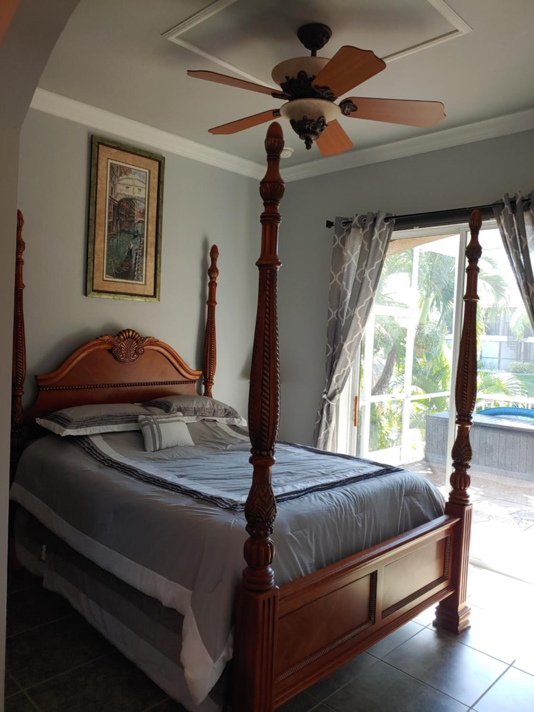 Queen Room with Pool View