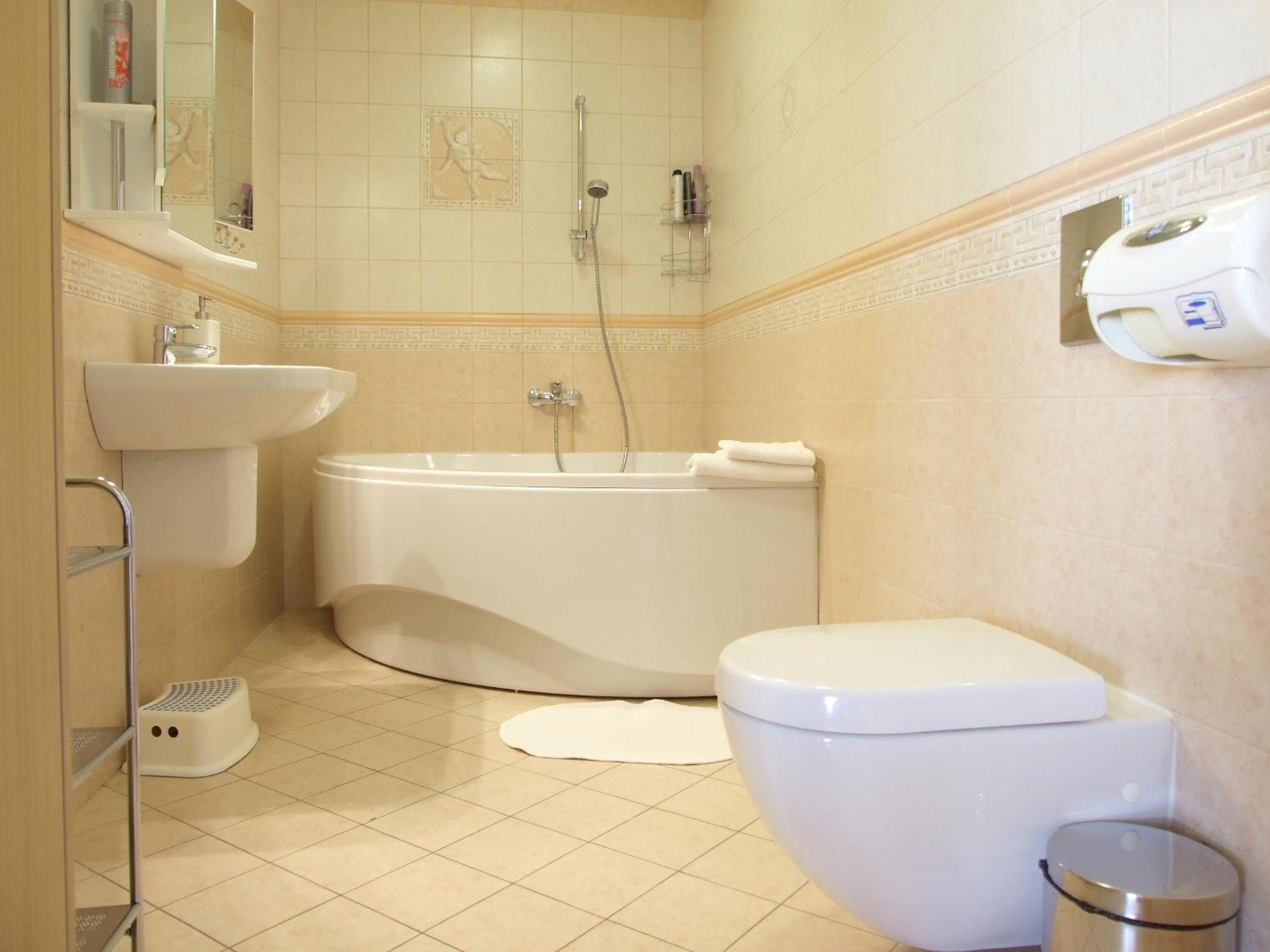 Two-Bedroom Apartment - Photo 43
