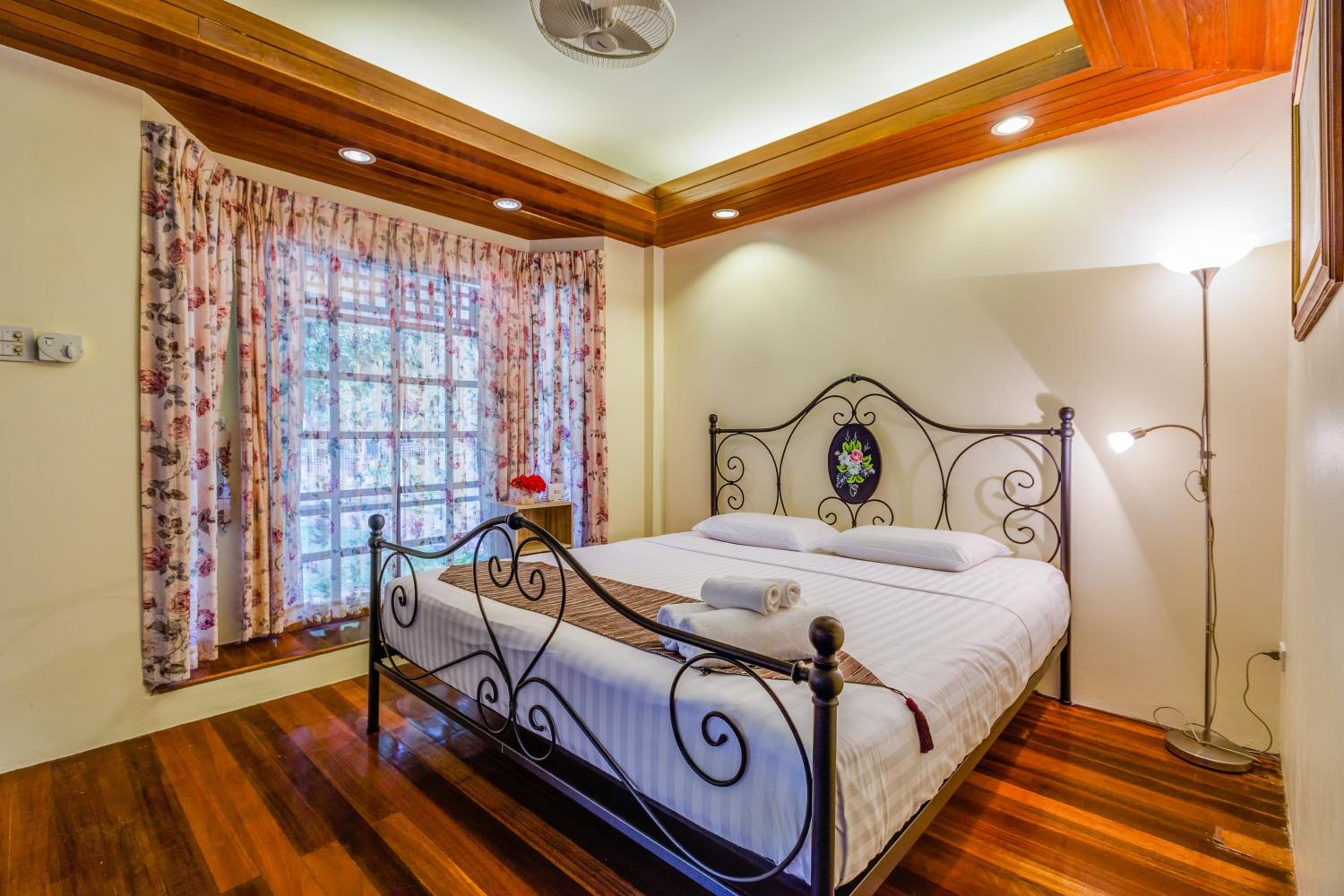 One-Bedroom Villa with Garden View