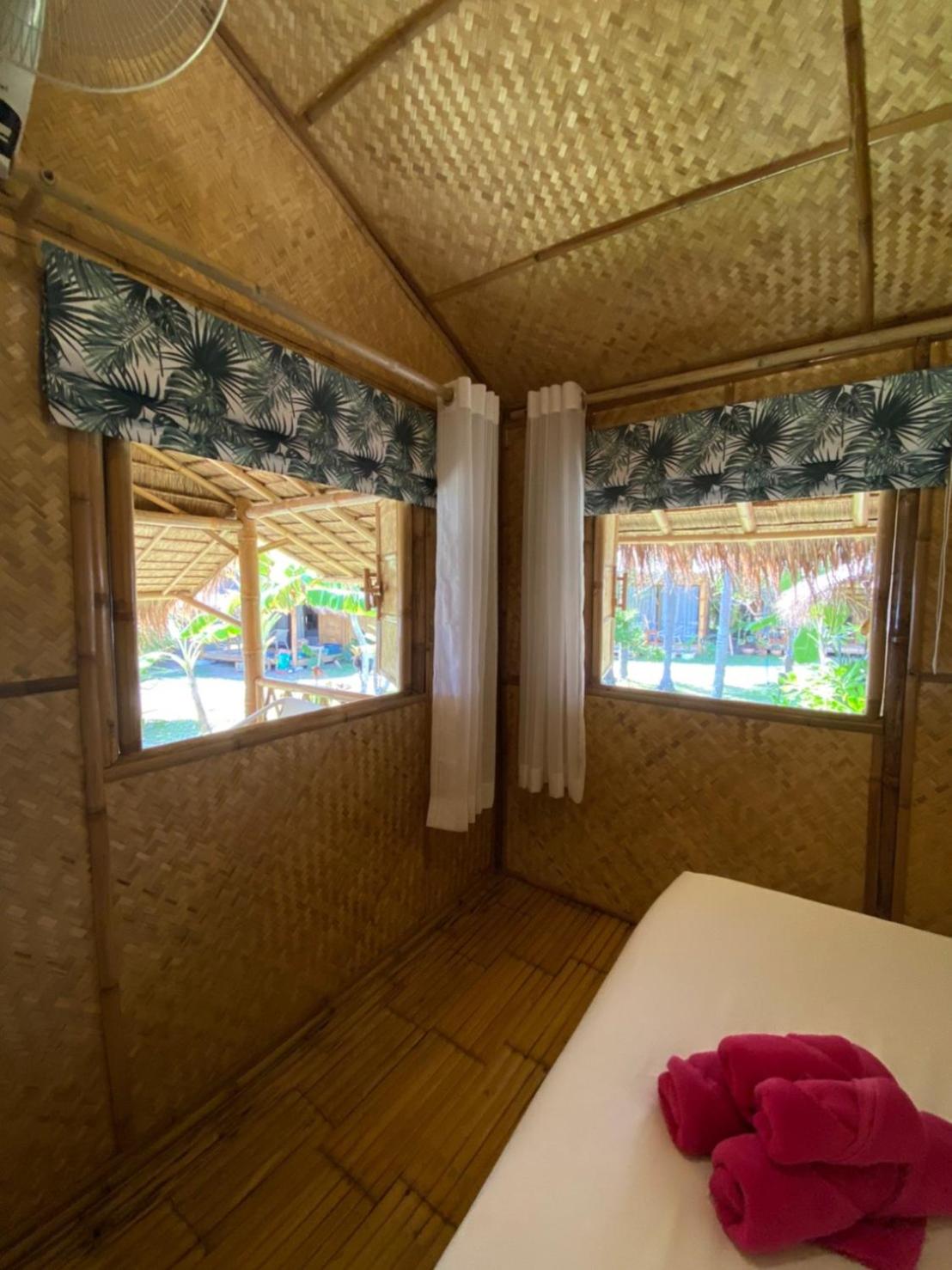 Bungalow with Garden View - Photo 5