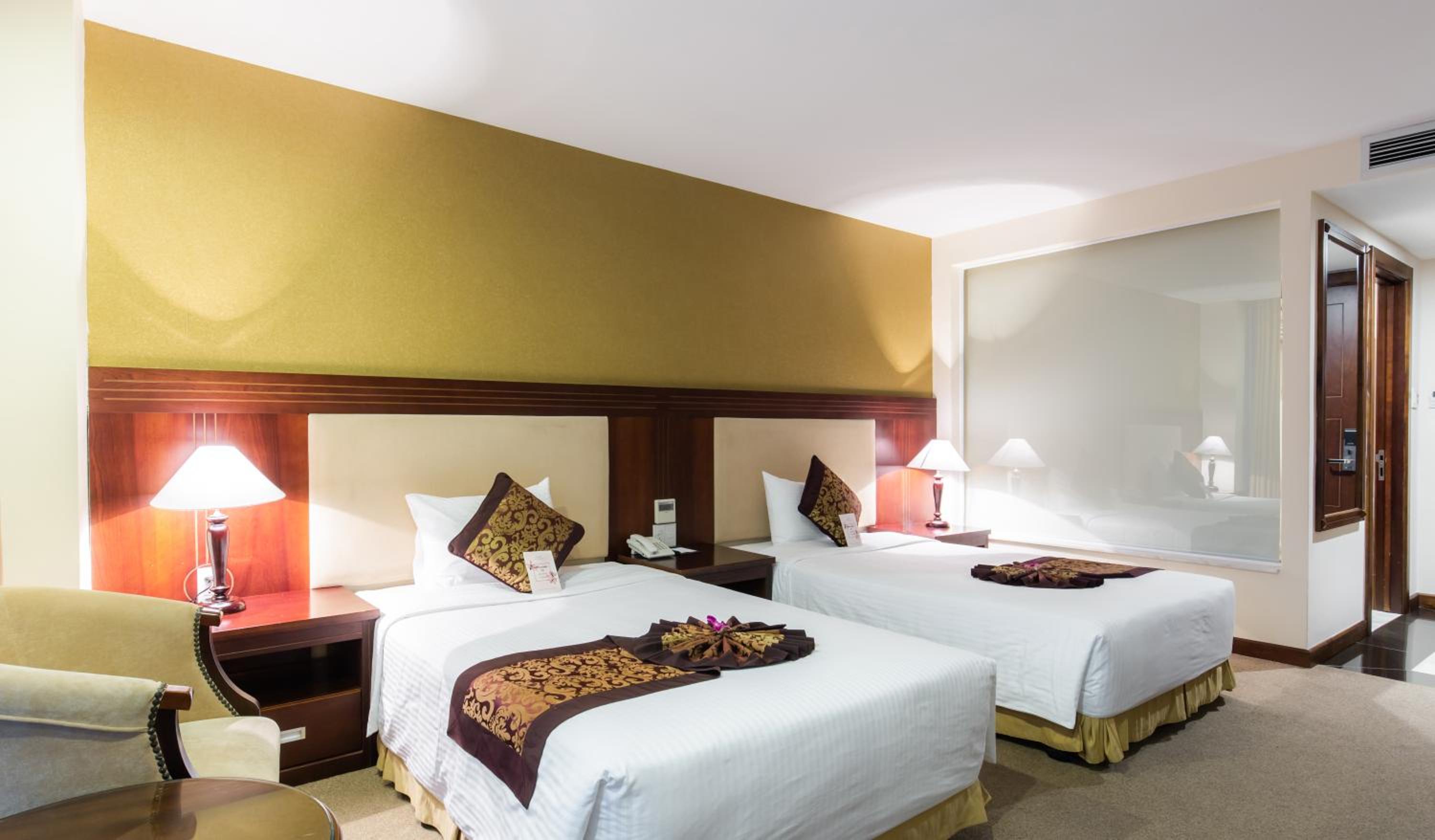 Deluxe Twin Room with Sea View photo 2