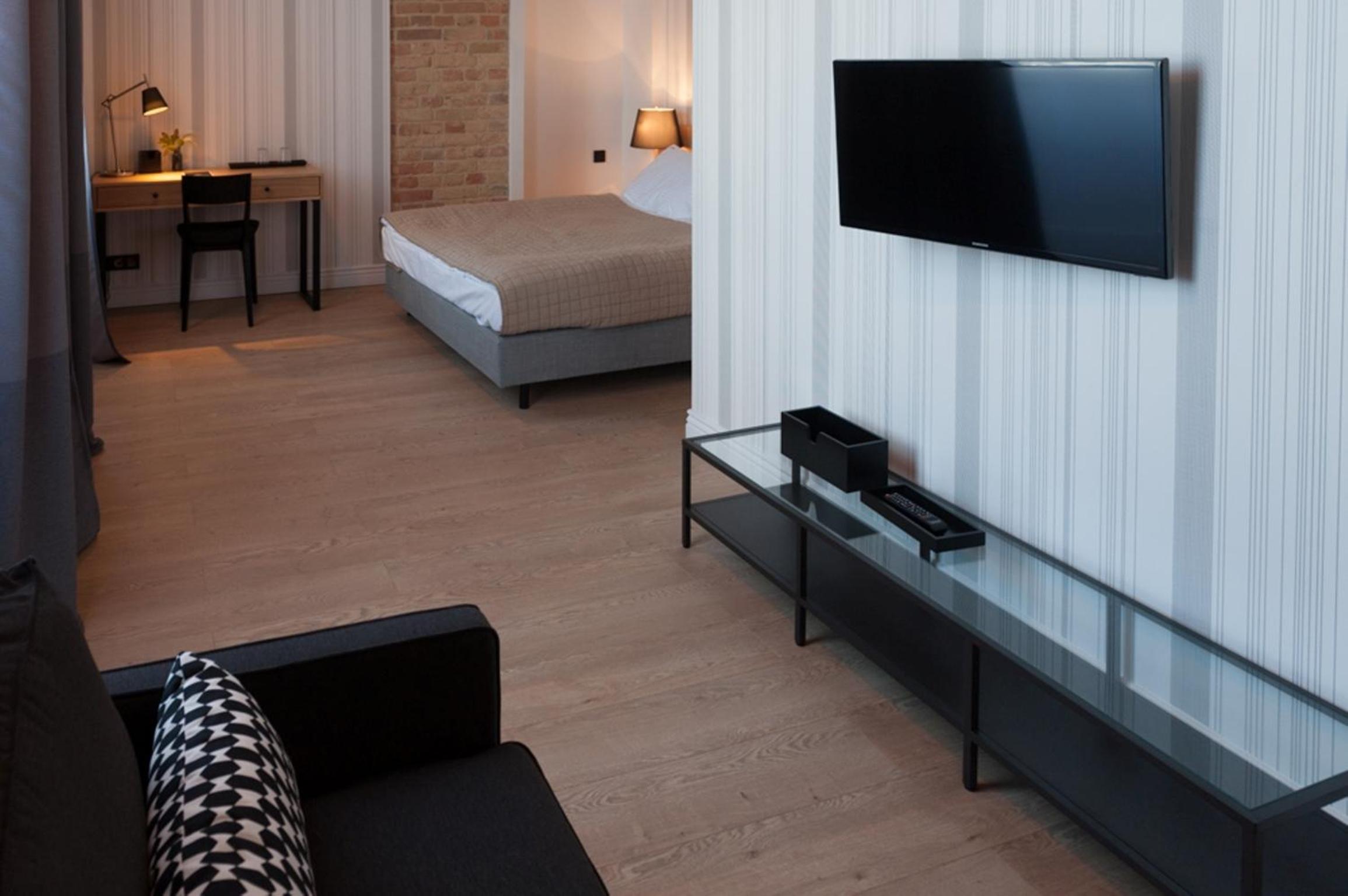 Suite - Photo 4