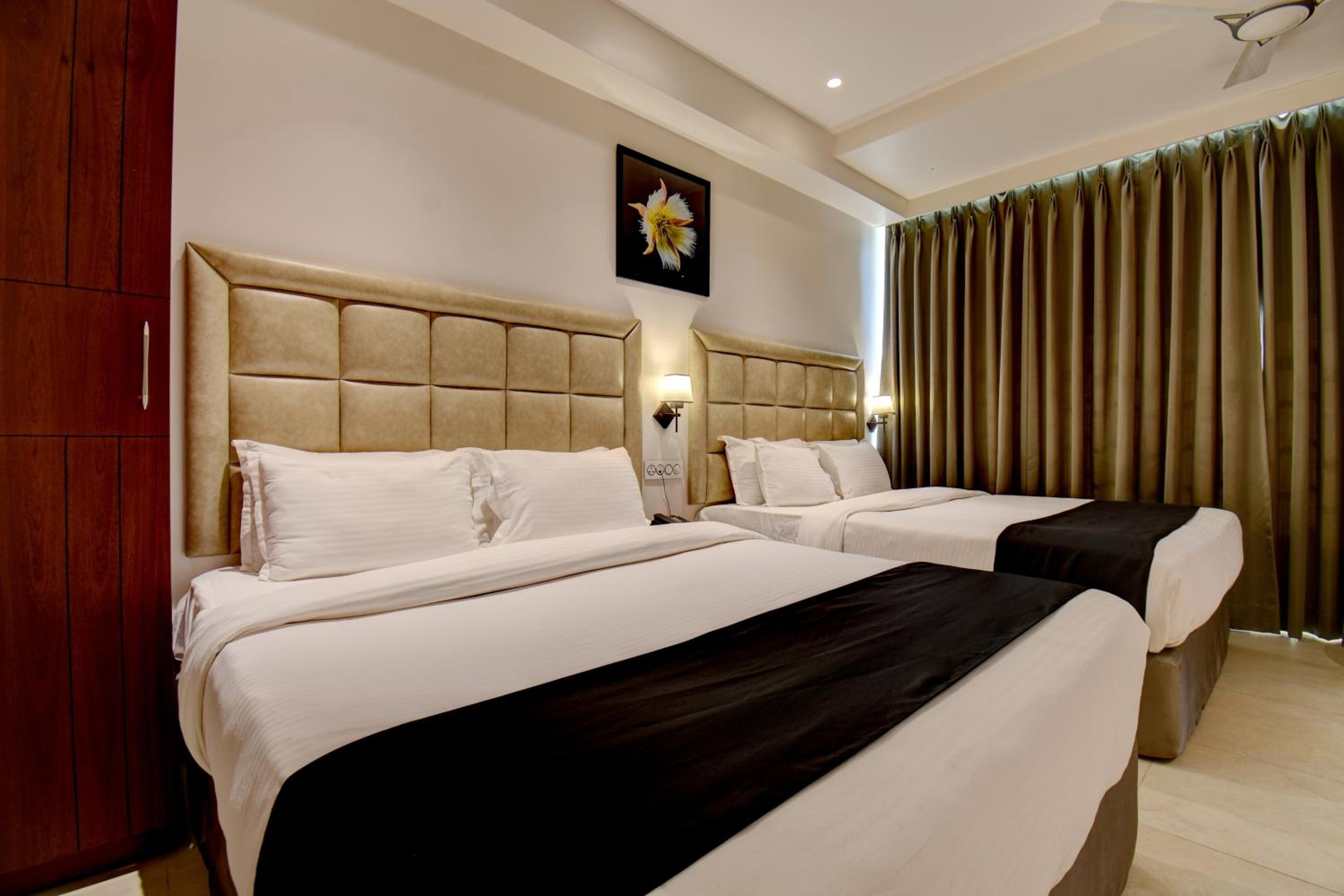 Deluxe Family Room - Photo 3