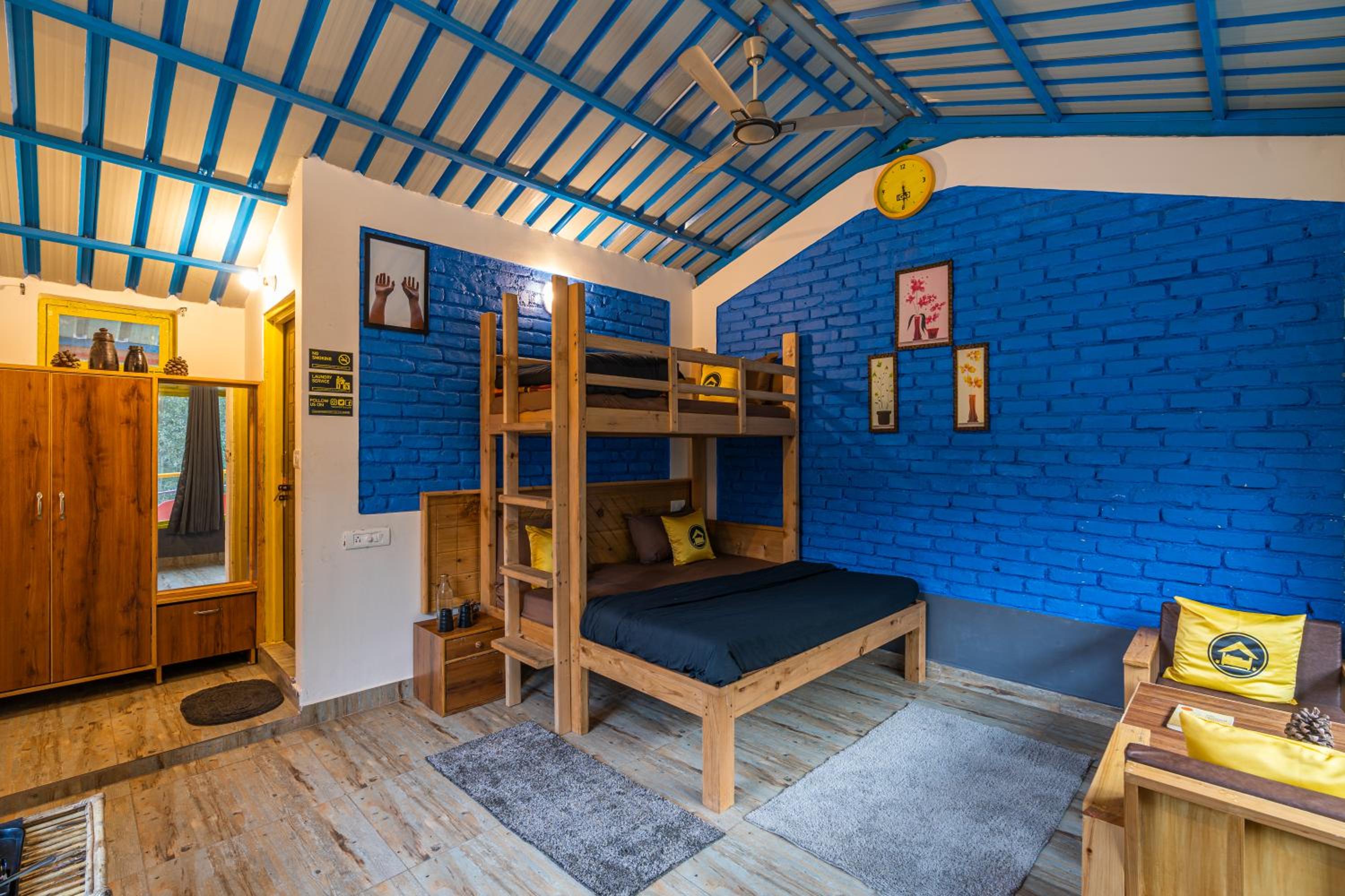 Deluxe Triple Room with Balcony photo 1