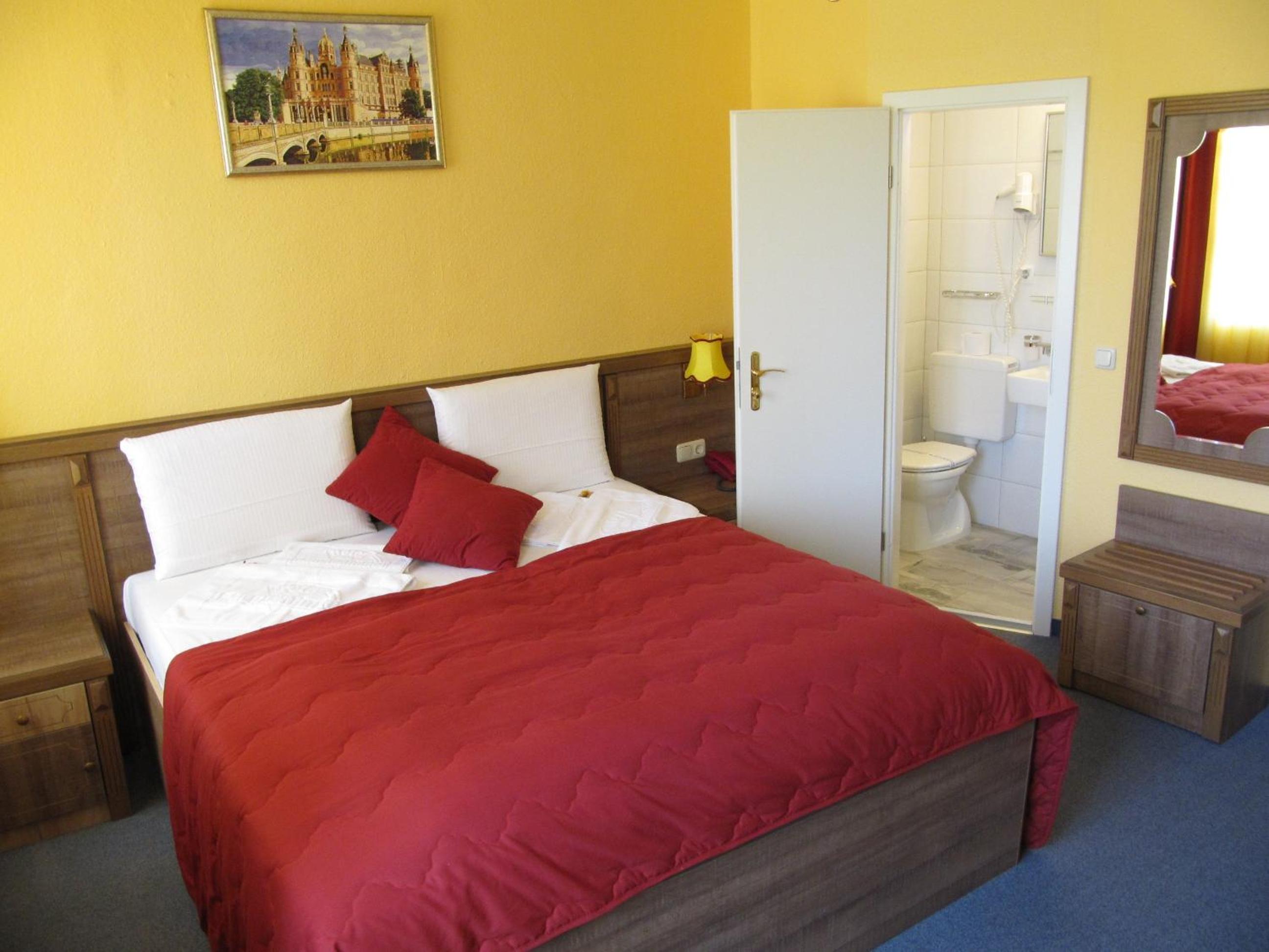Single Room photo 2