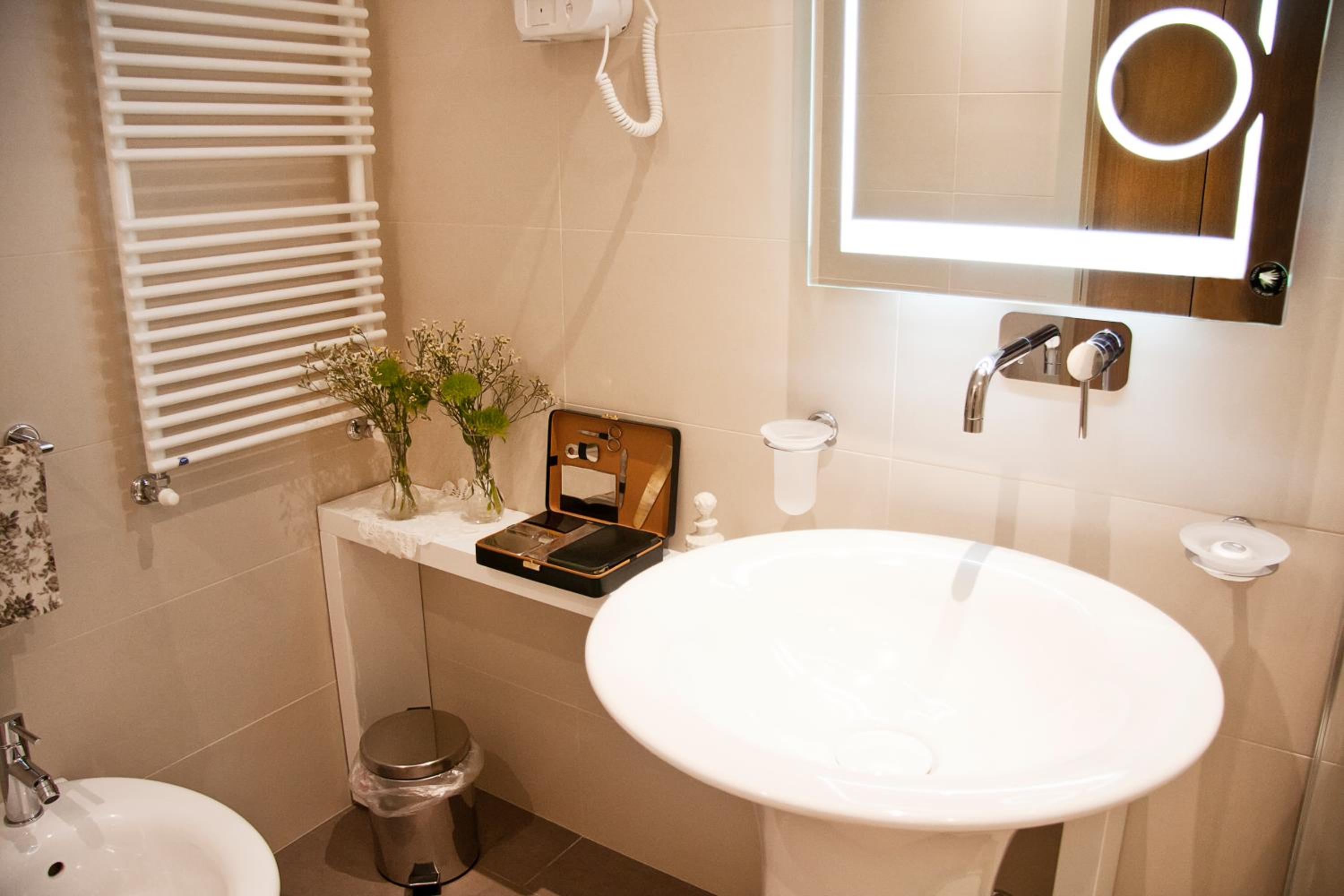 One-Bedroom Suite photo 3