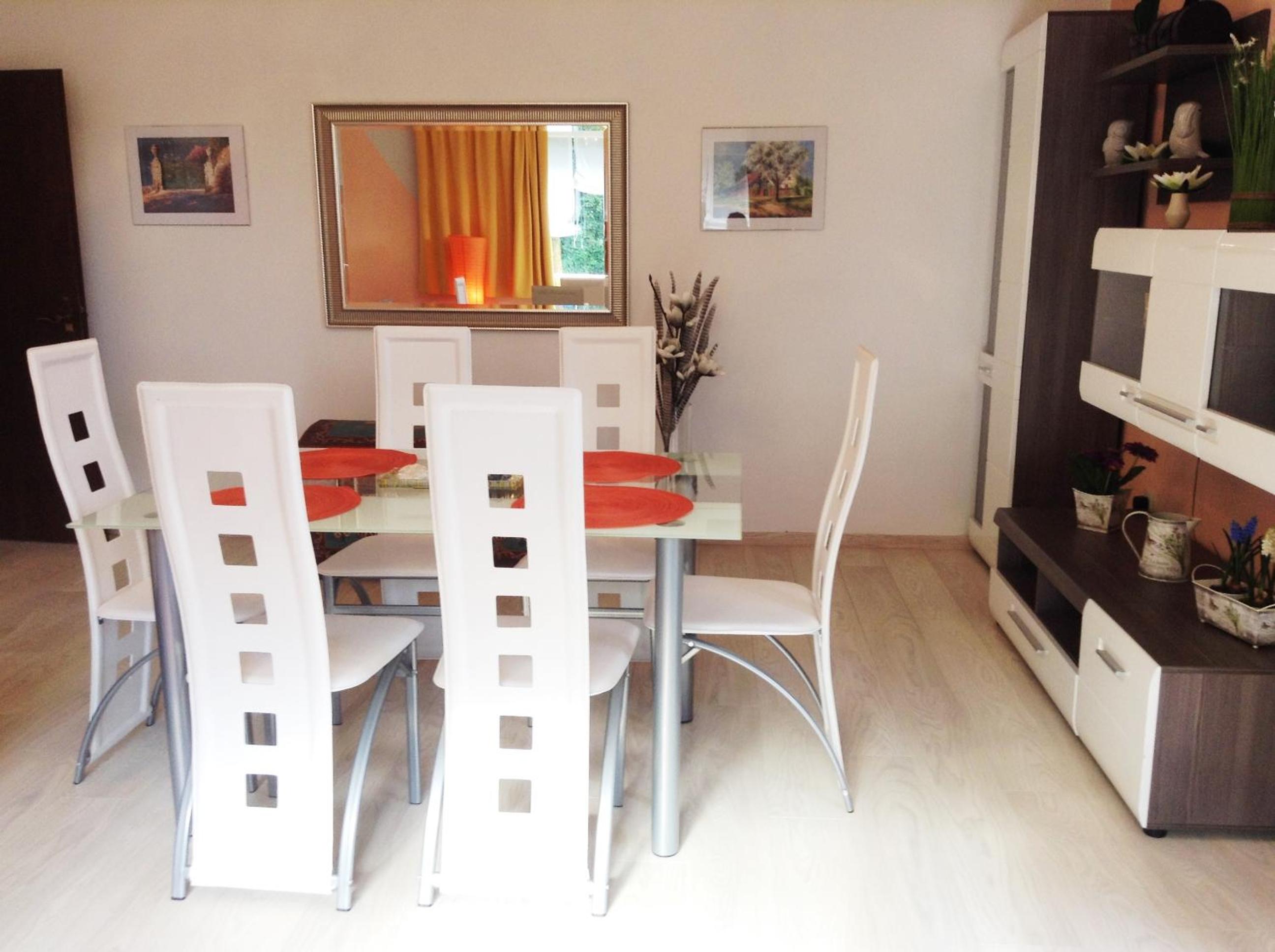 Two-Bedroom Apartment with Terrace photo 2