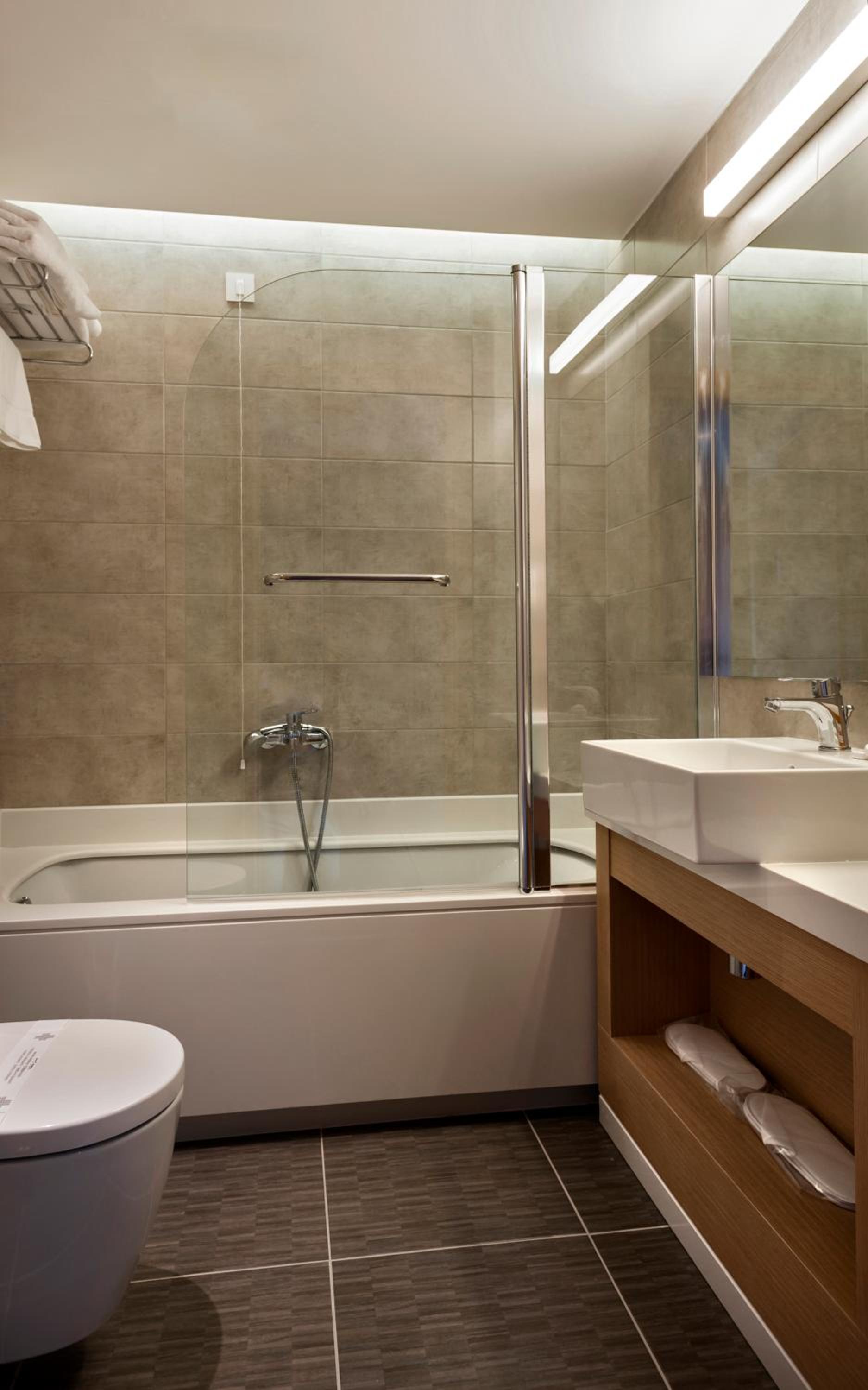 Suite with Sea View - Photo 3