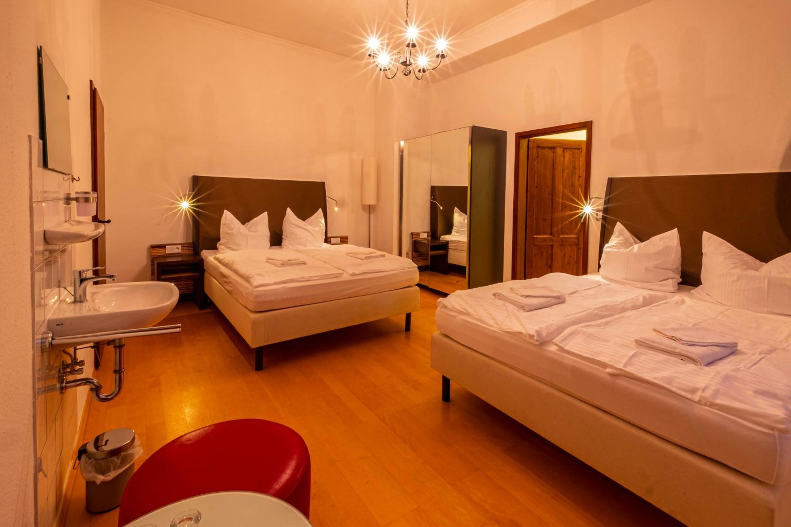 Classic Quadruple Room photo 1