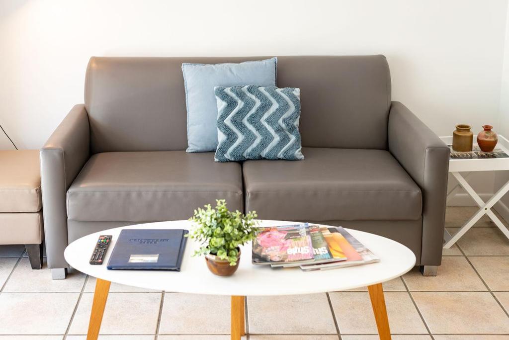 Studio Apartment with Spa Bath photo 2