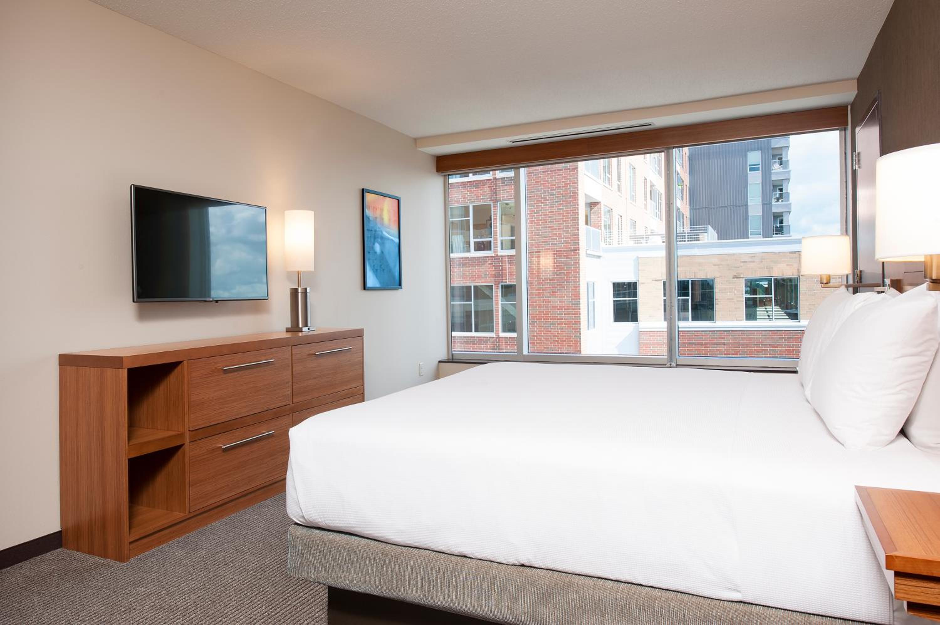 King Room with Sofa Bed photo 1