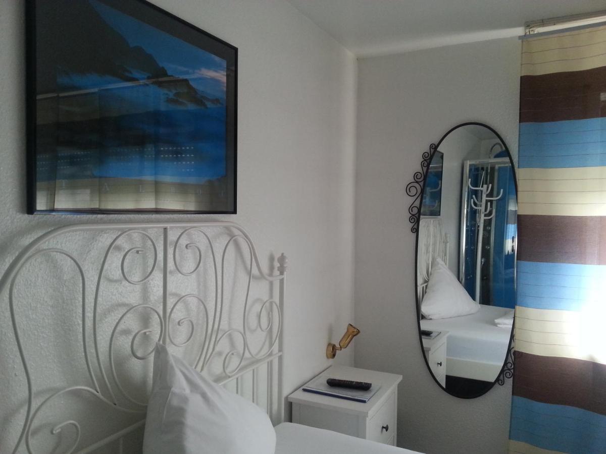 Single Room with Shower photo 2