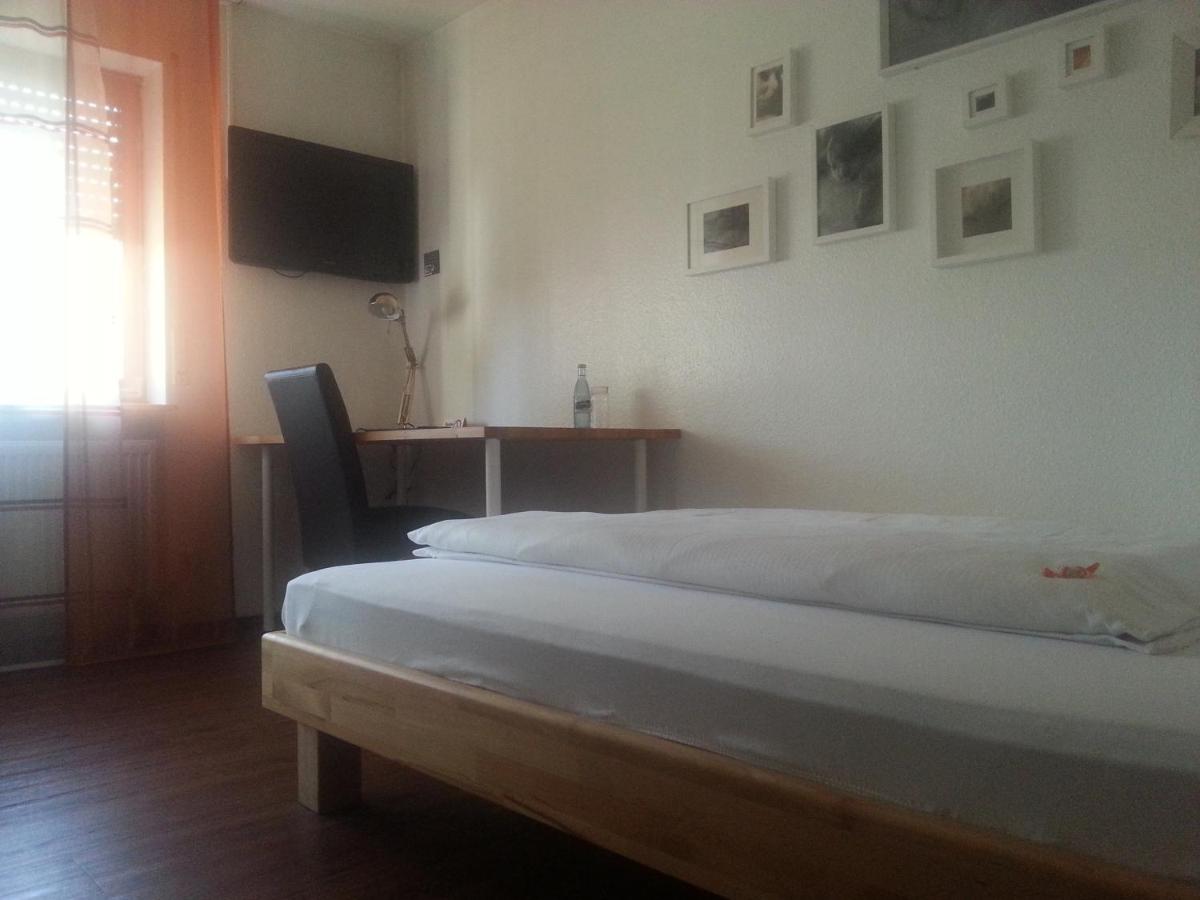 Single Room with Bathroom photo 3