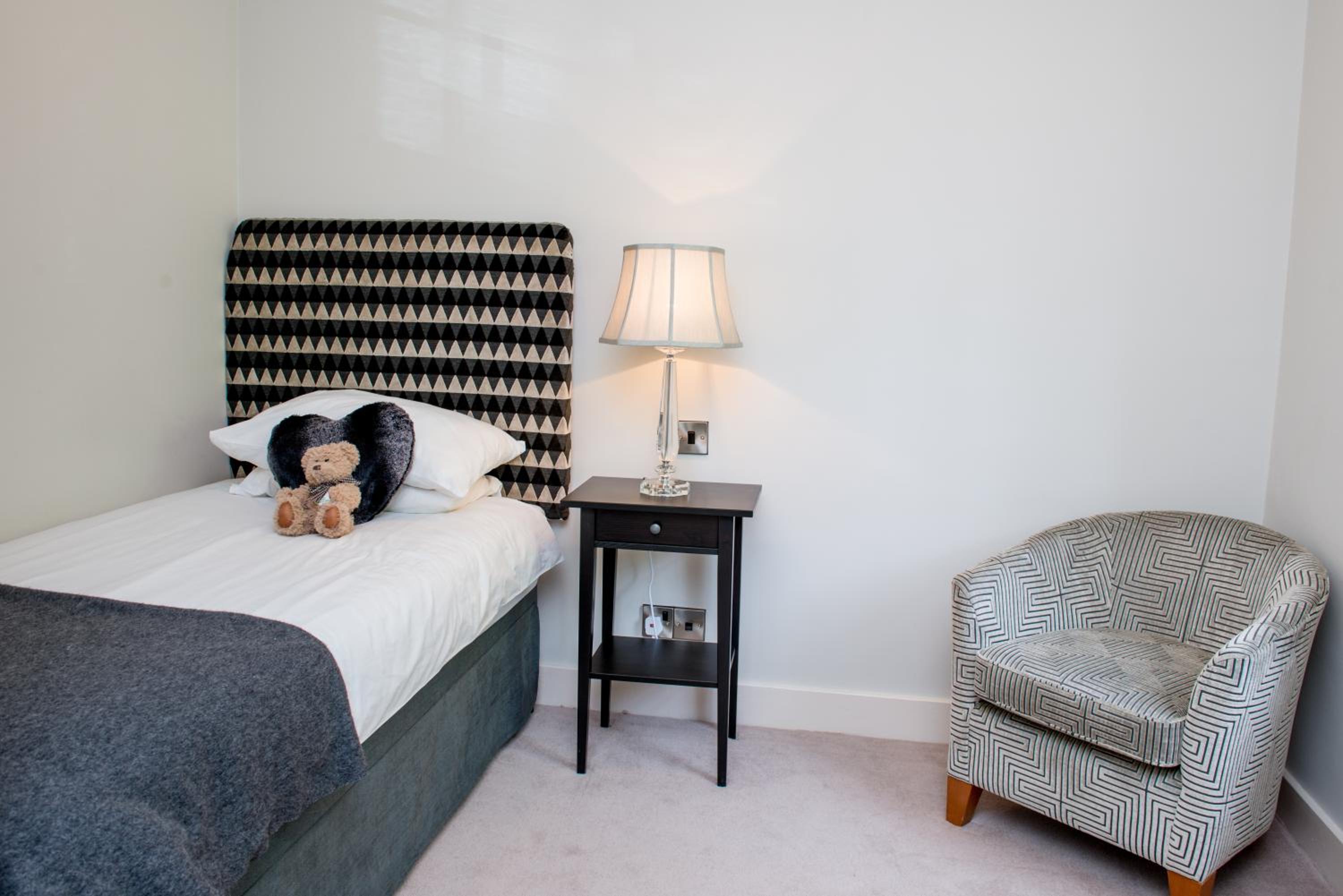 Family Room (2 Adults + 2 Children) - Photo 1