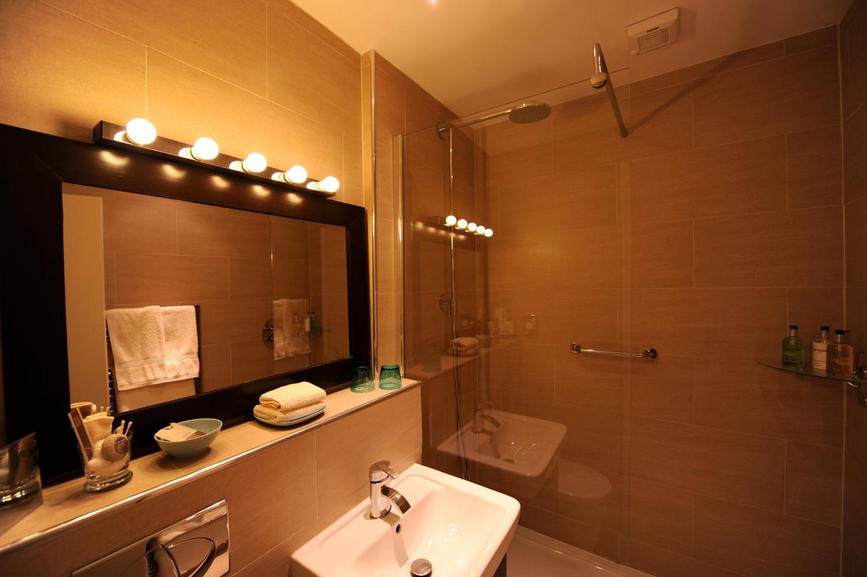 Classic Double Room - Photo 6