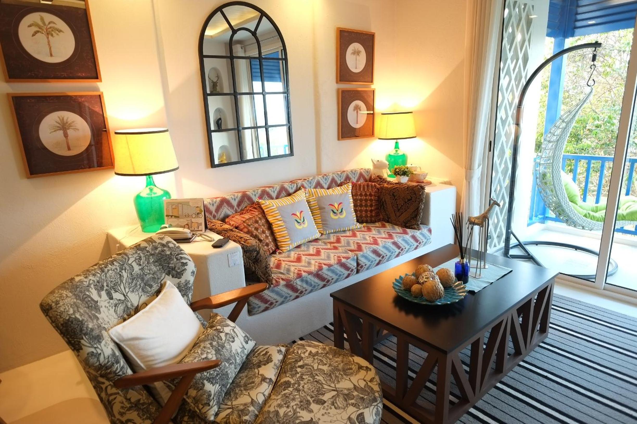 Apartment with Mountain View - Photo 8
