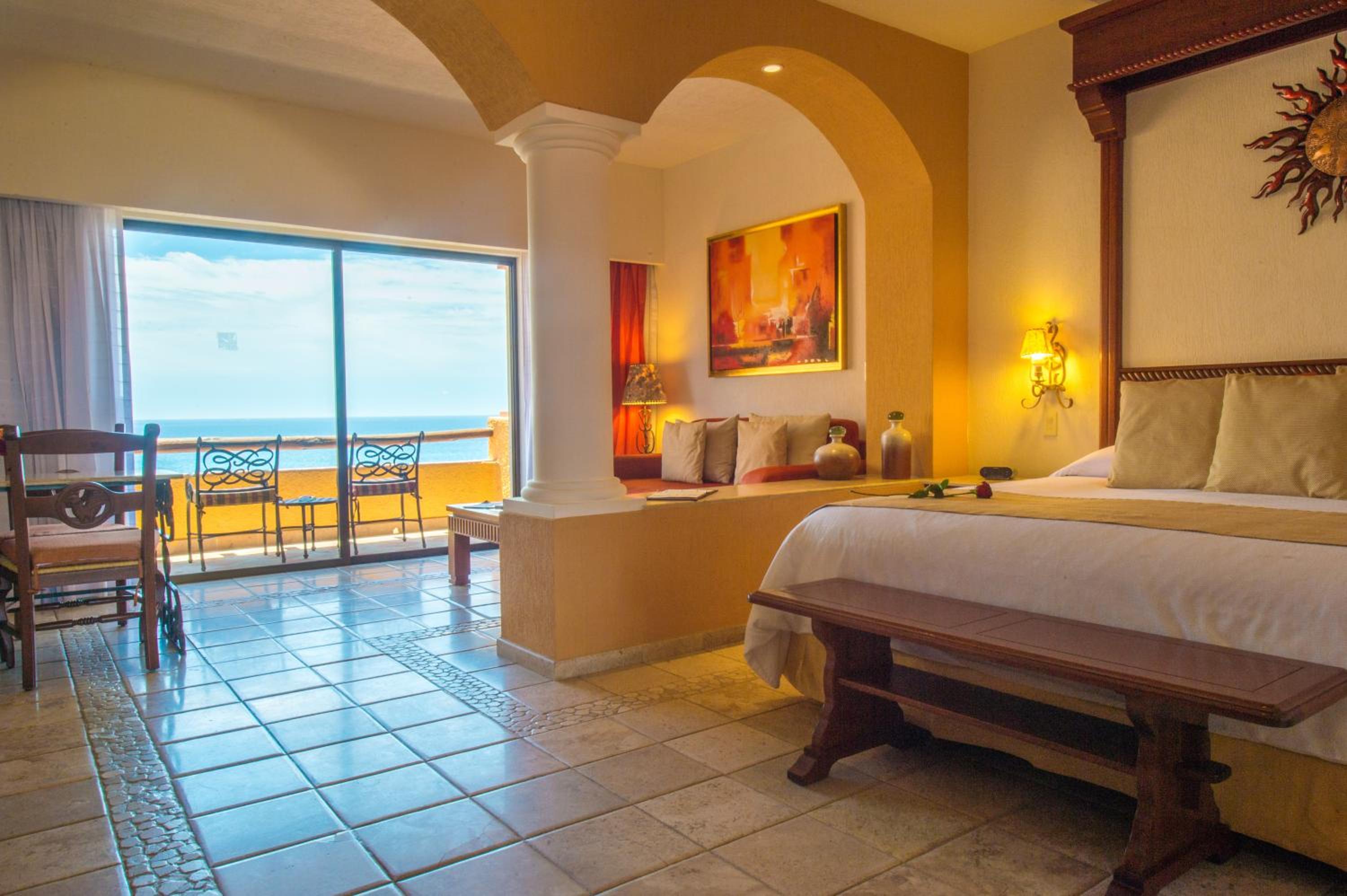 Deluxe Junior Suite - Photo 5
