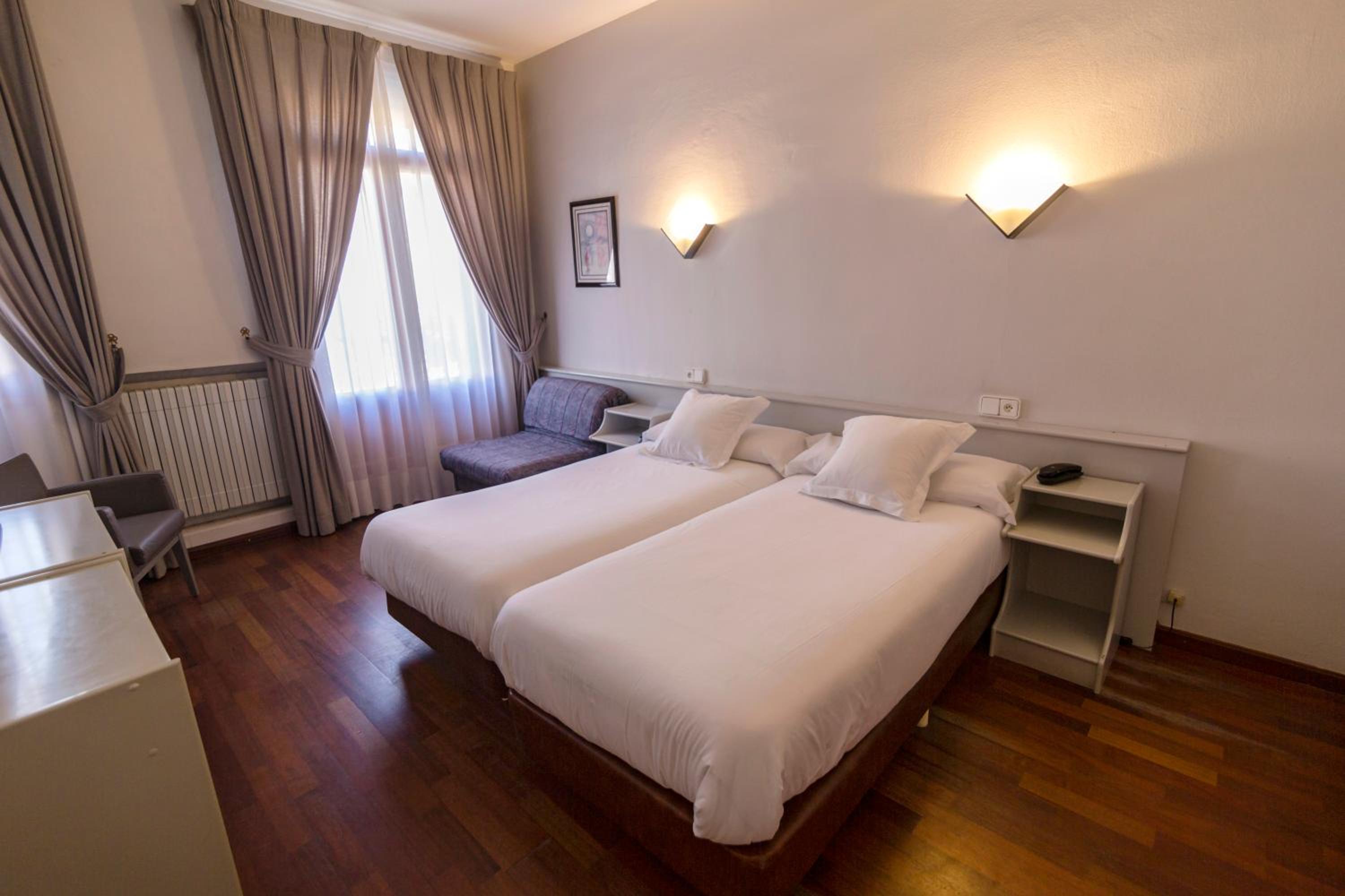 Single Room photo 3