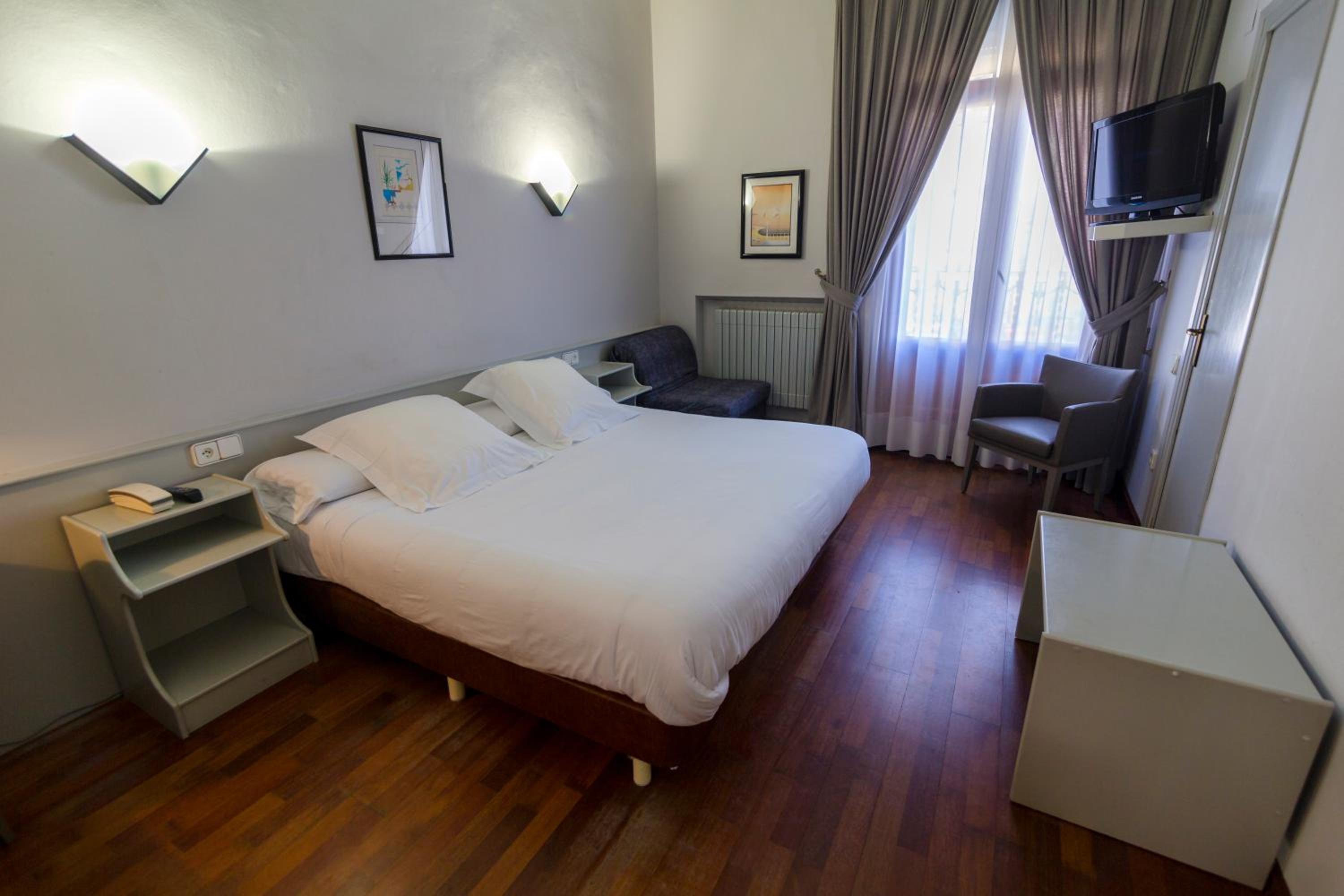 Single Room photo 3