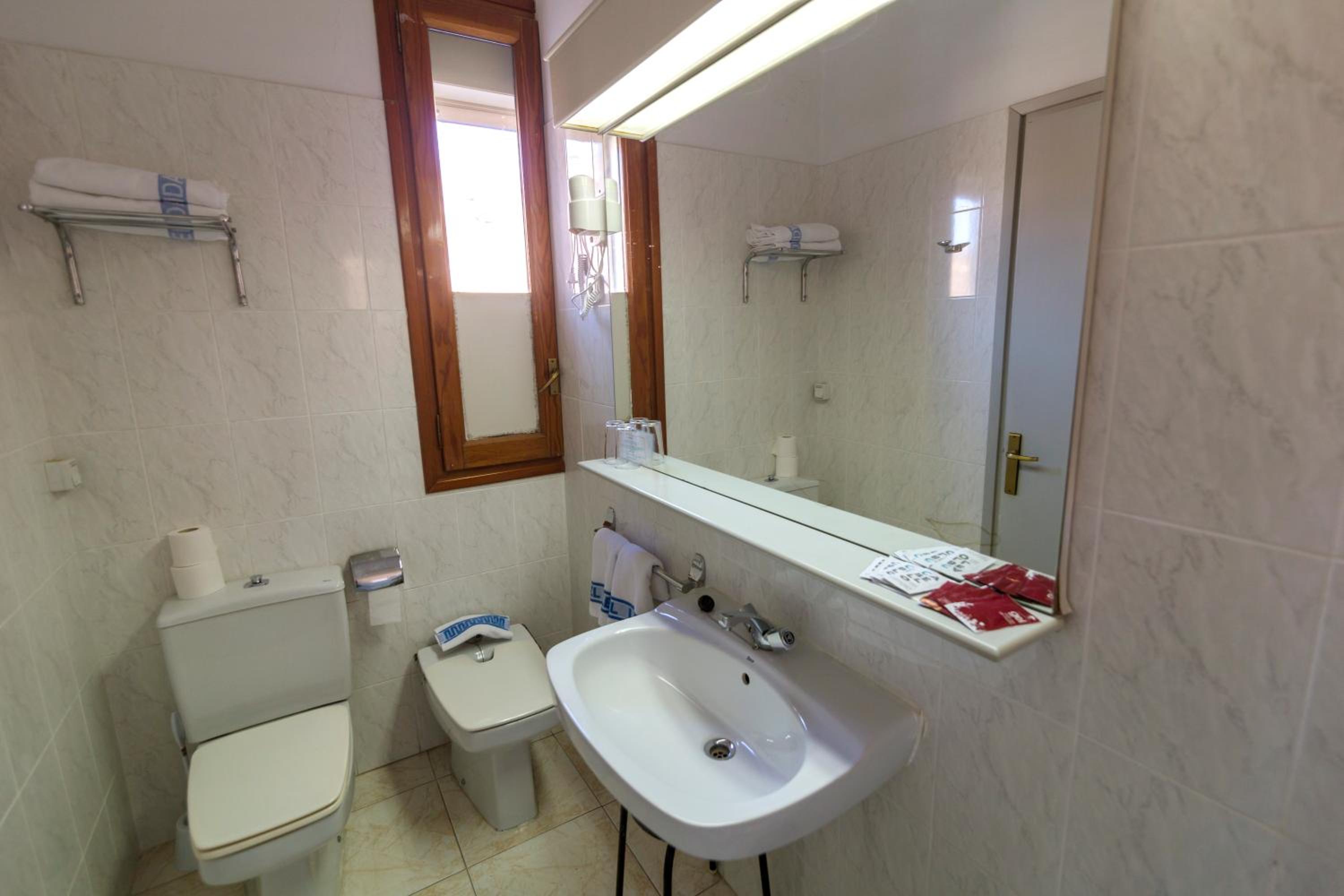 Single Room photo 2