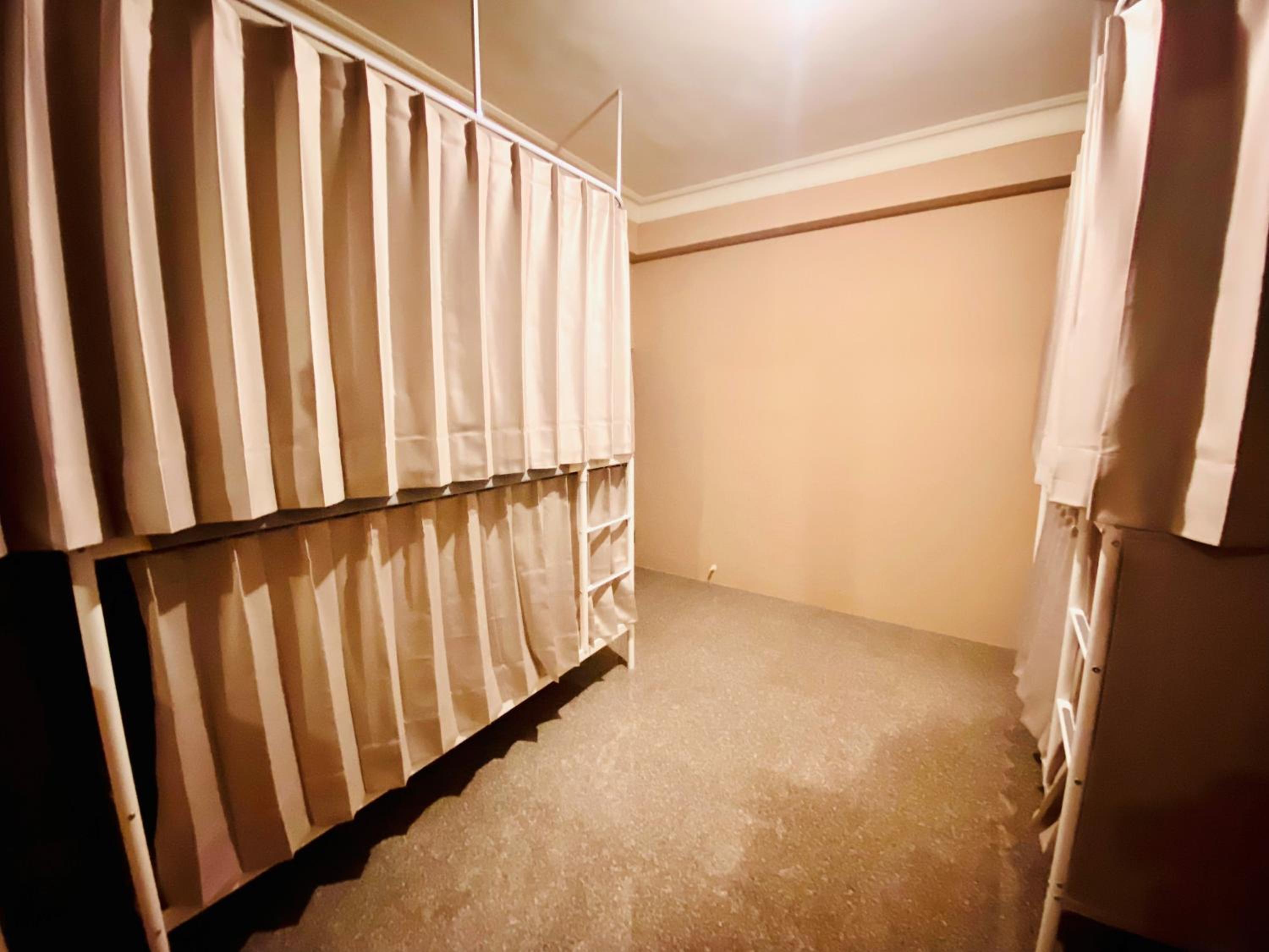 Quadruple Room With Shared Bathroom photo 3