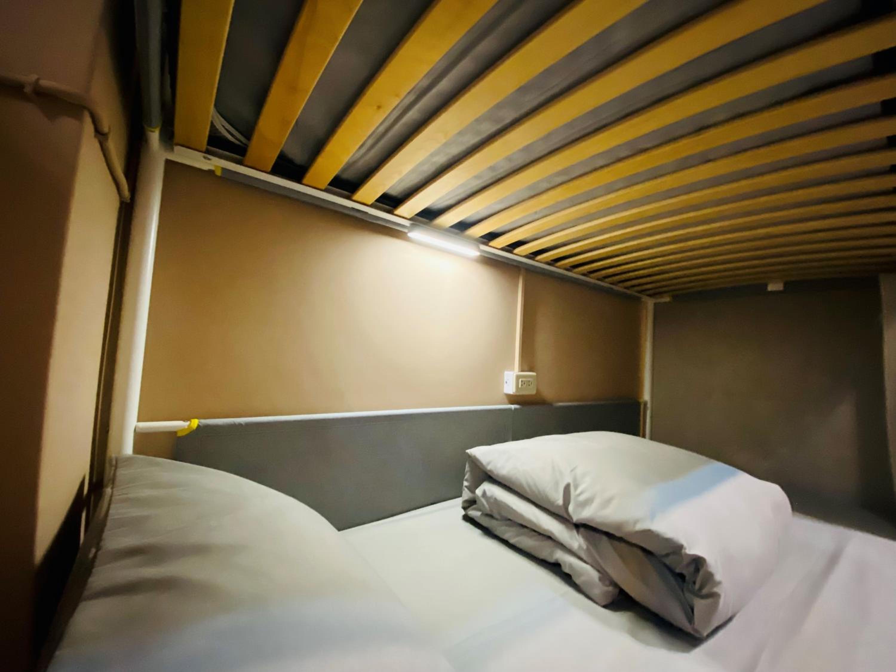 Quadruple Room With Shared Bathroom photo 2