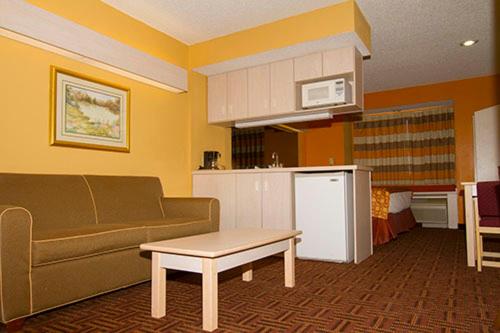King Suite- Non-Smoking photo 1