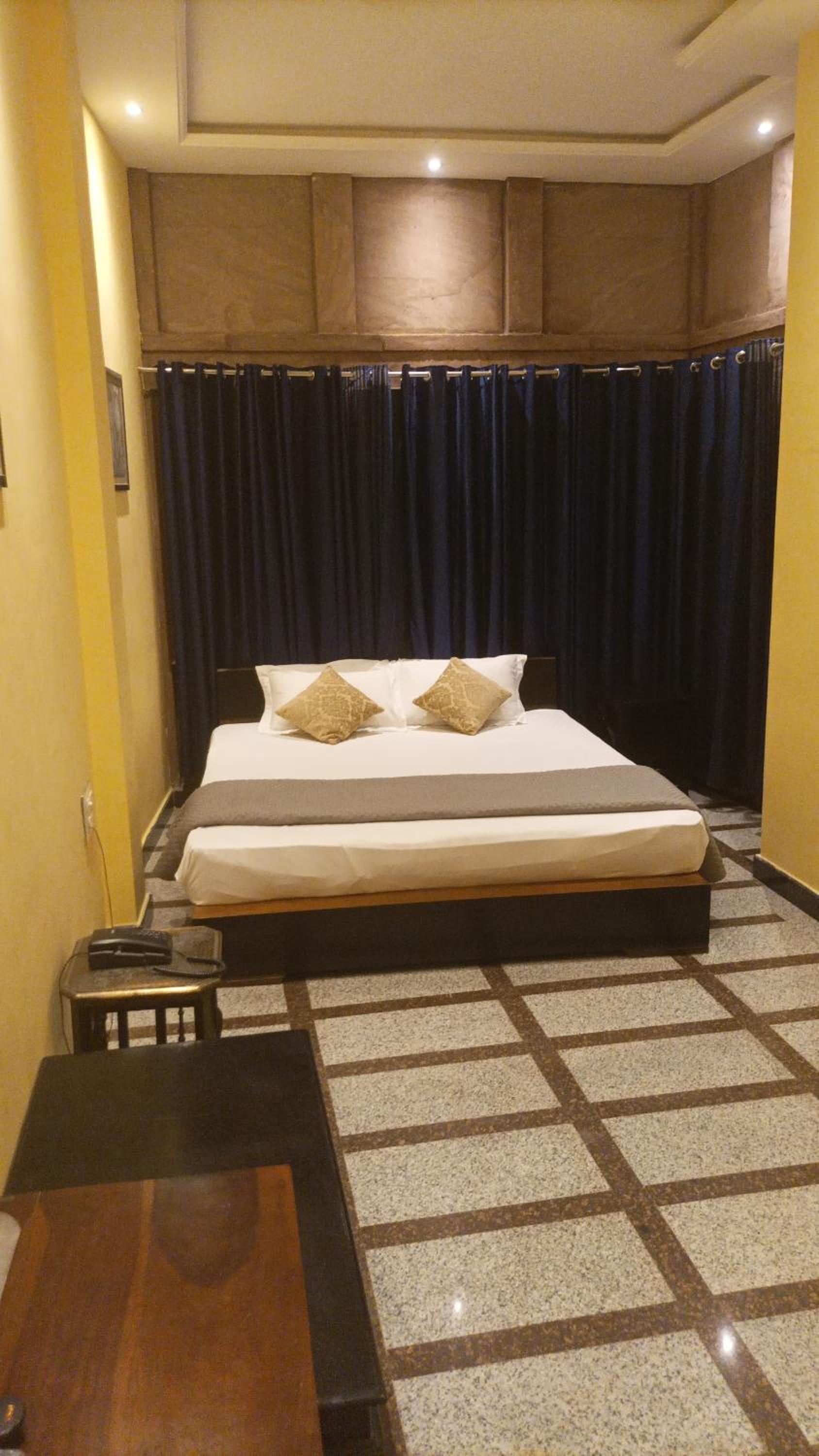 Deluxe Room - Photo 1