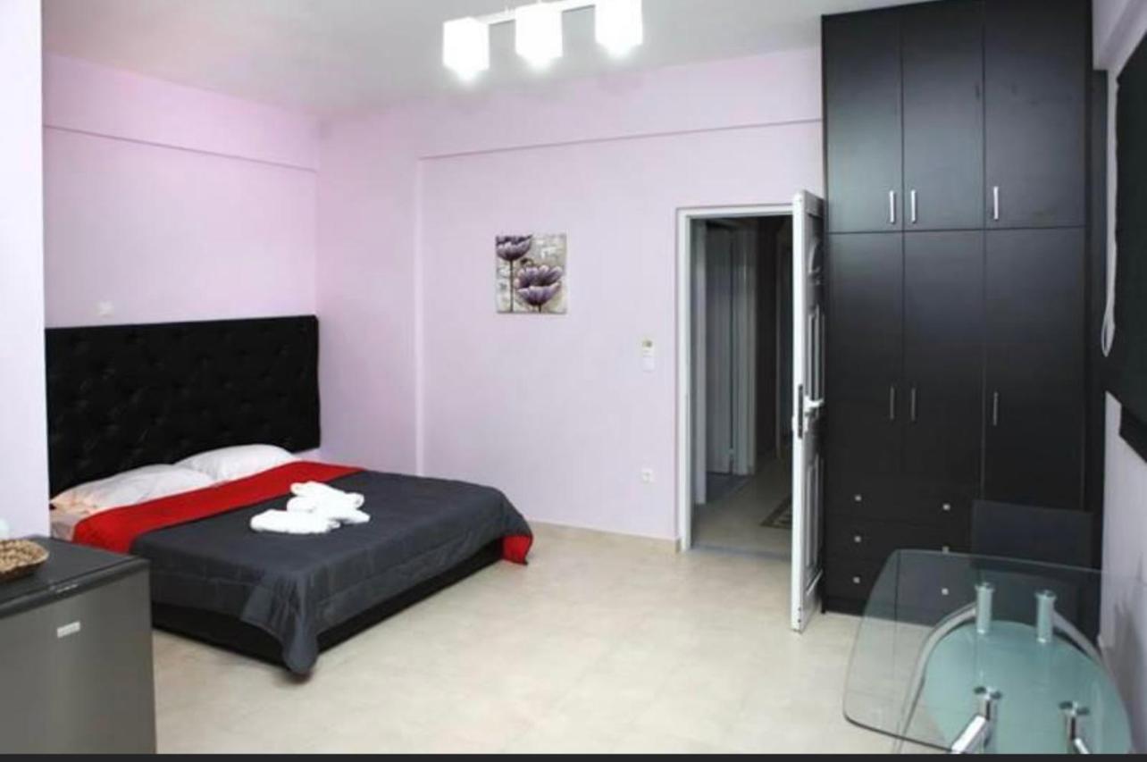 One-Bedroom Apartment - Photo 9