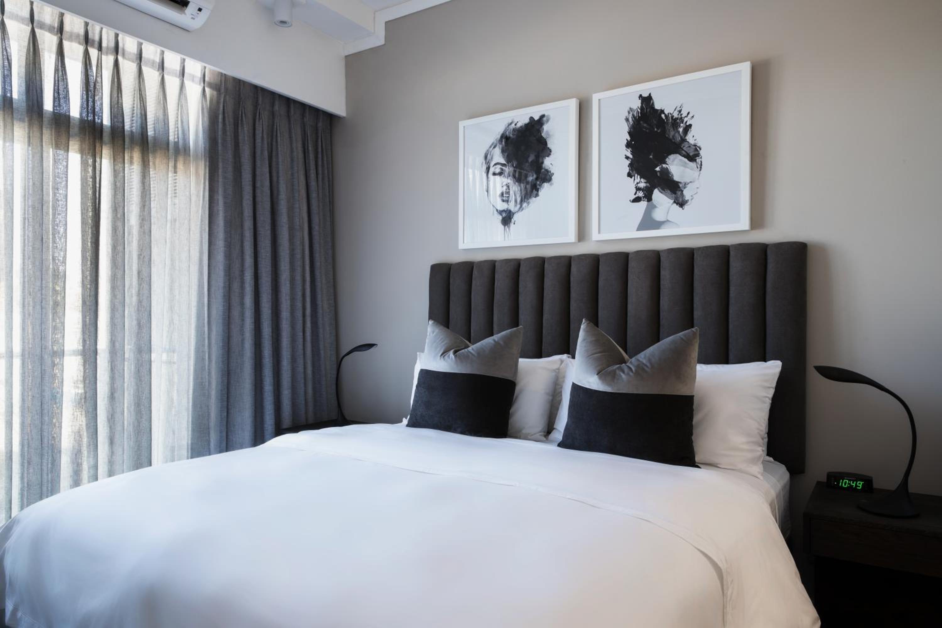 Standard Double Room - Photo 13