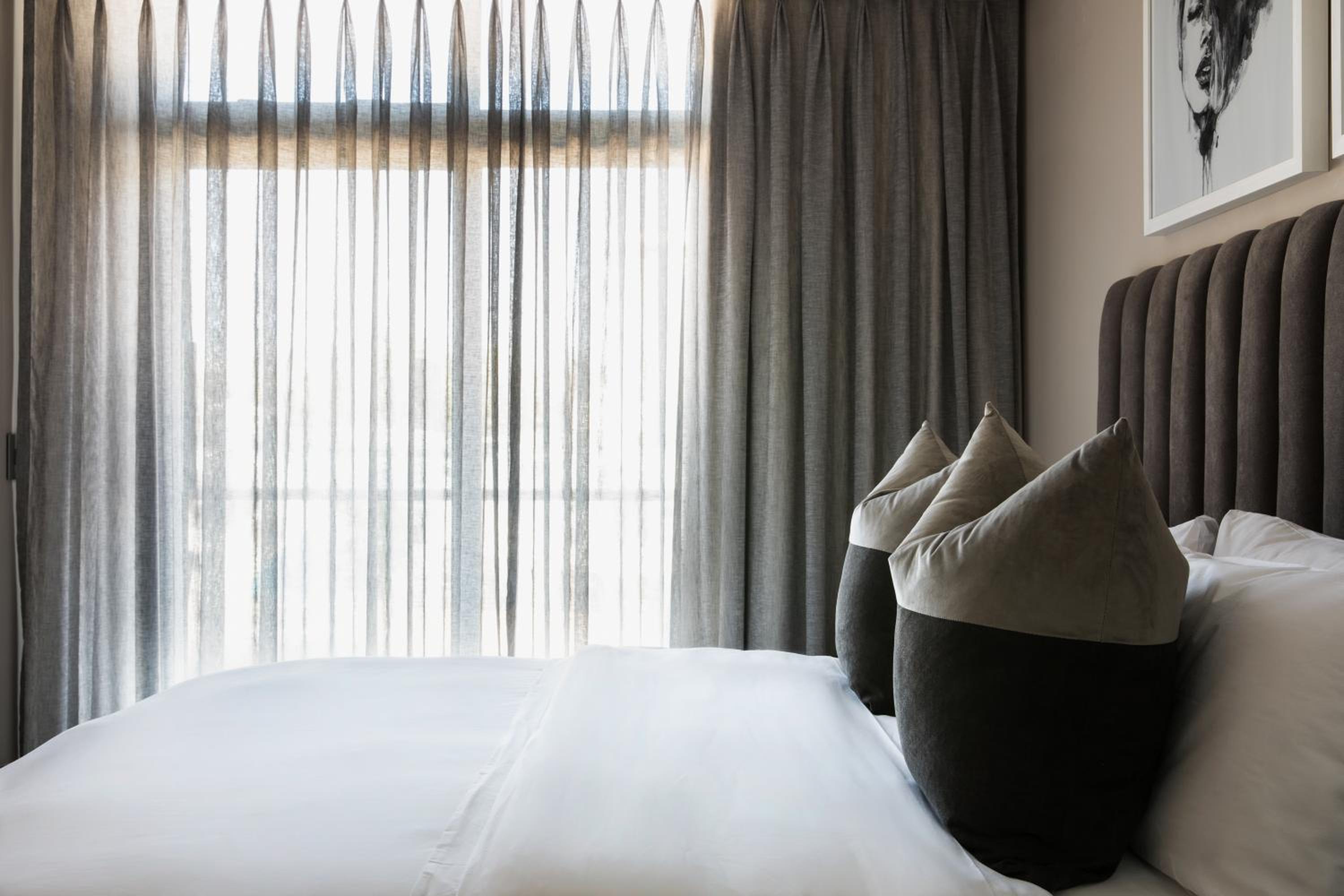 Standard Double Room - Photo 12