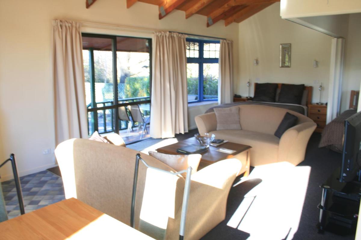 Open-Plan Bungalow photo 1