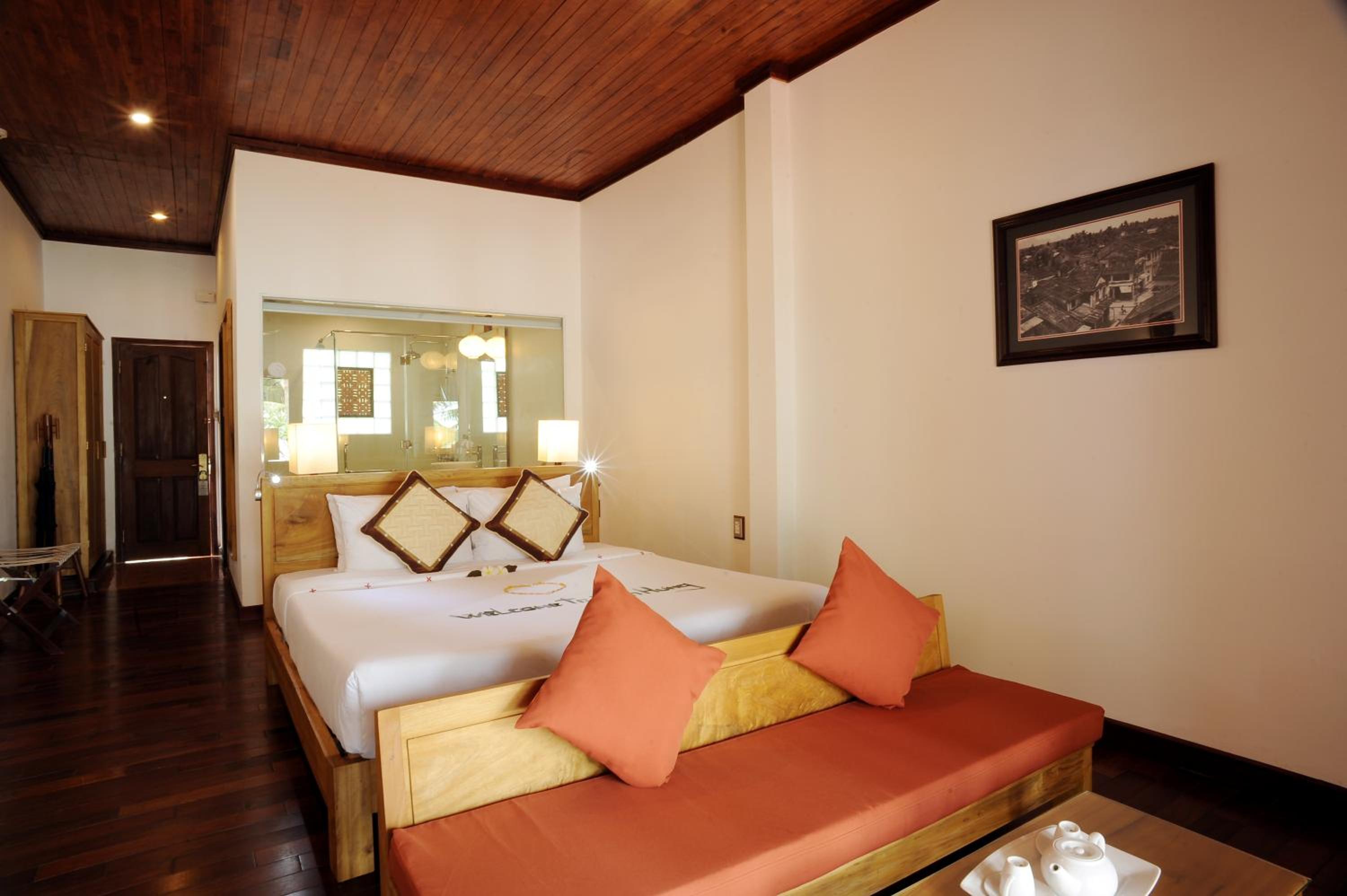 Deluxe Double Room with River View - Photo 6