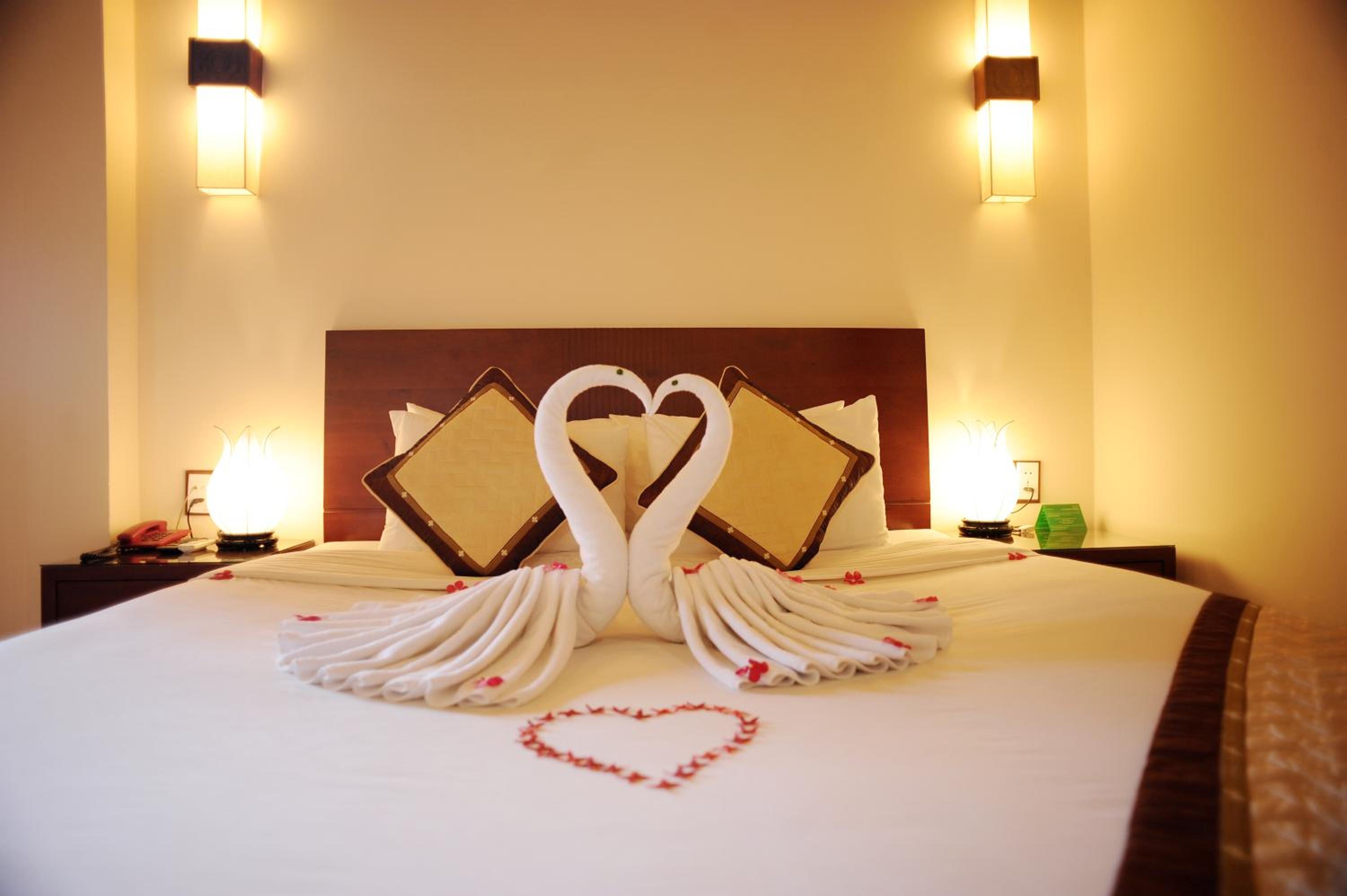 Deluxe Double Room with River View - Photo 7