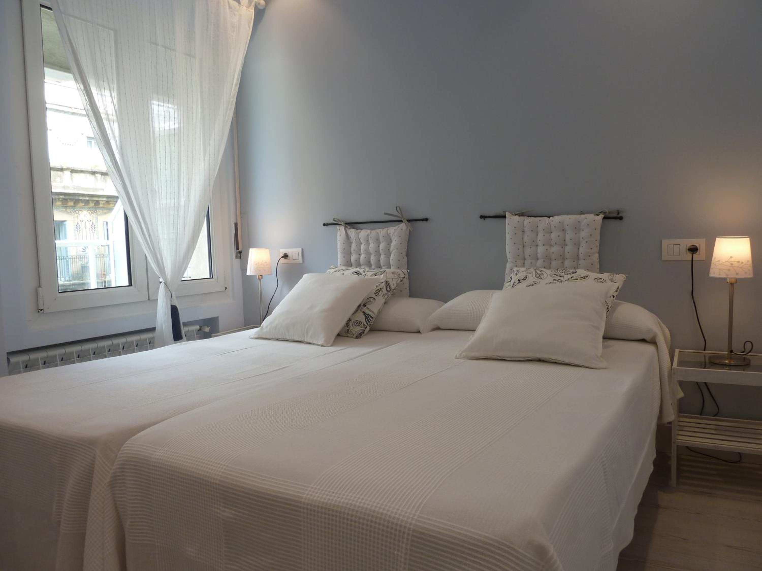 Apartment with Terrace photo 2
