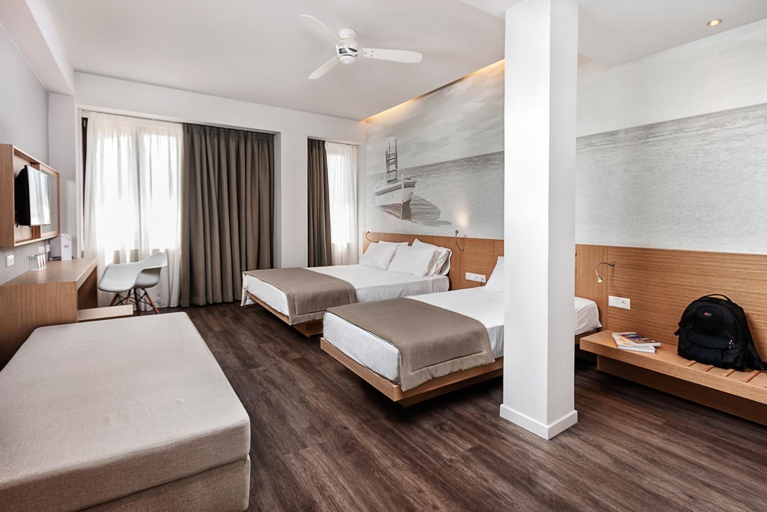 Quadruple Room - Photo 2